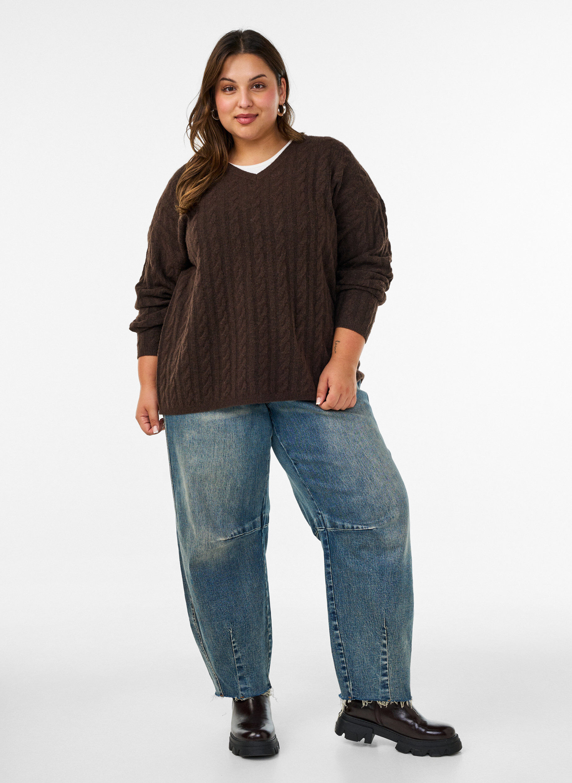 ZizziGebreide blouse met kabelpatroon en V-hals, Bruin, Model image number 1