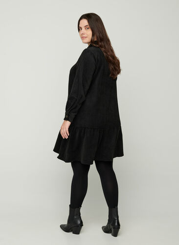 Korte jurk in fluweel met knopen, Black, Model image number 1