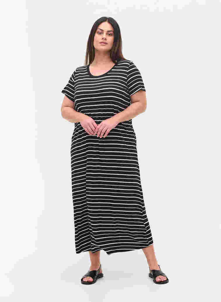 Gestreepte midi-jurk met korte mouwen, Black w. Stripe, Model image number 2