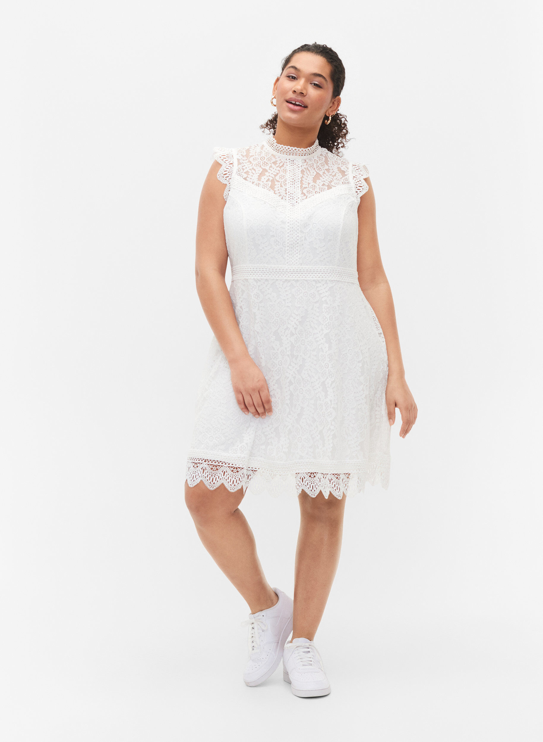 Zizzi Mouwloze kanten jurk, Bright White, Model image number 4