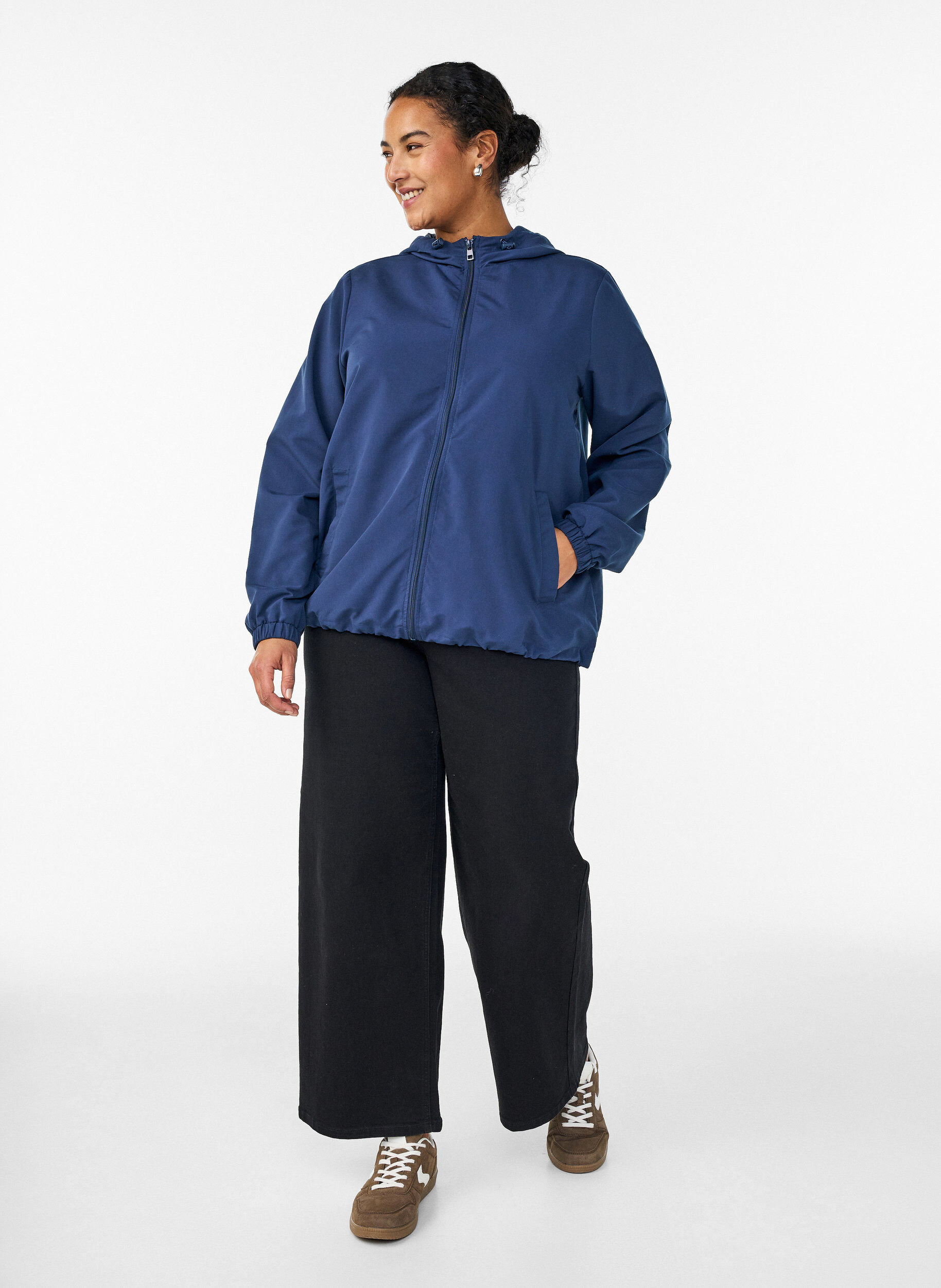 ZizziLichtgewicht jas met een capuchon en ritssluiting, Blauw, Model image number 1