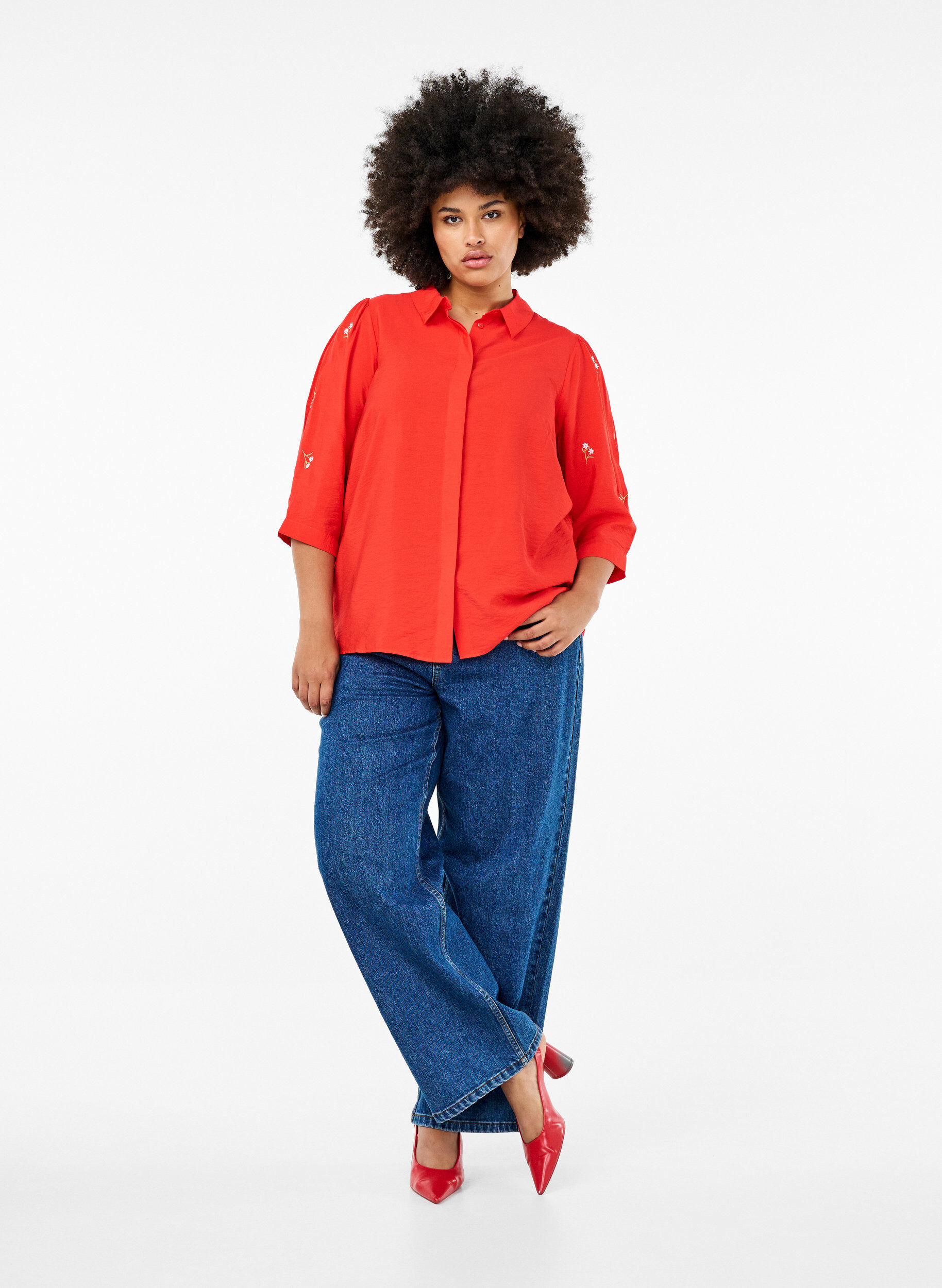 Zizzi Blouse met 3/4 mouwen en bloemenborduursel, Flame Scarlet, Model image number 2