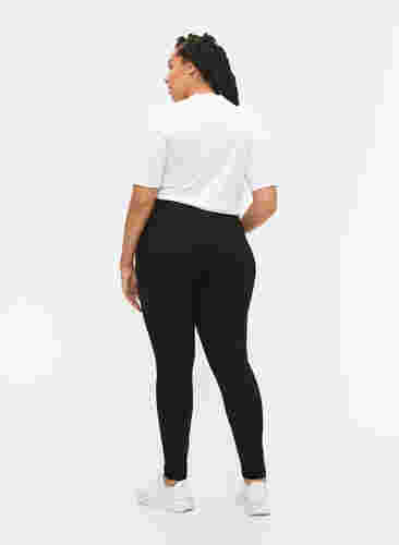 Extra slim fit Amy jeans met hoge taille, Black, Model image number 2