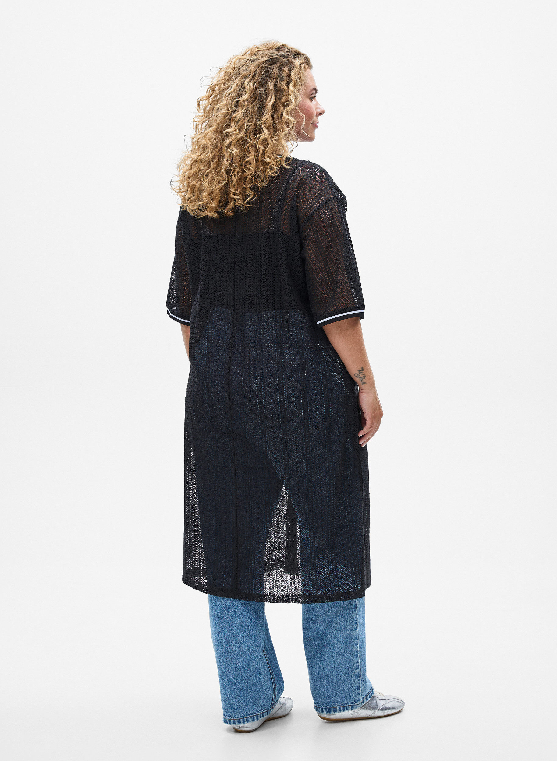 Zizzi Midi-jurk met een opengewerkt patroon en korte mouwen, Zwart, Model image number 1