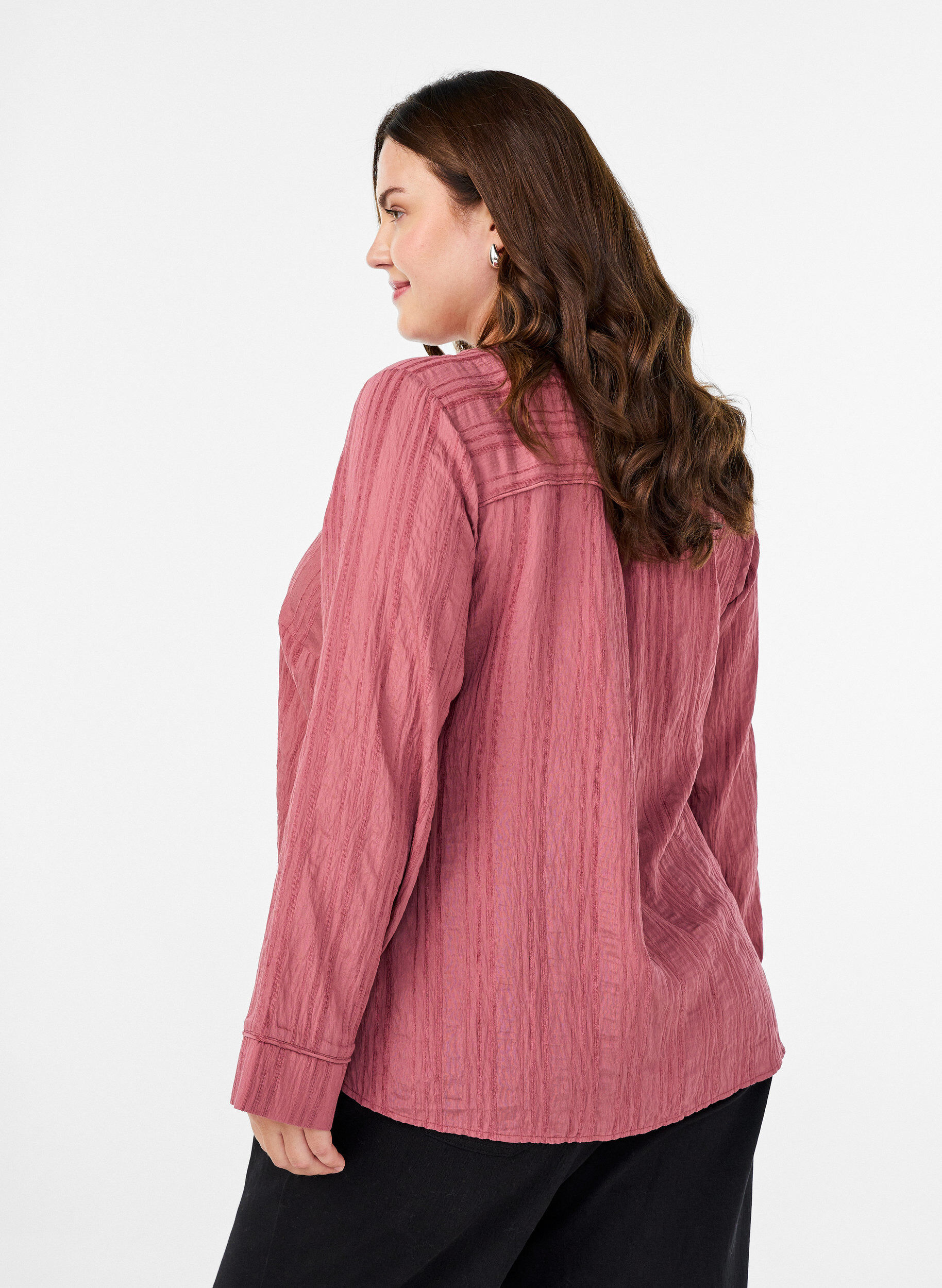 Zizzi Blouse met ton-sur-ton textuur en knopen, Roze, Model image number 2