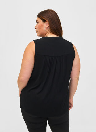 Mouwloze viscose blouse met gehaakt detail, Black, Model image number 1