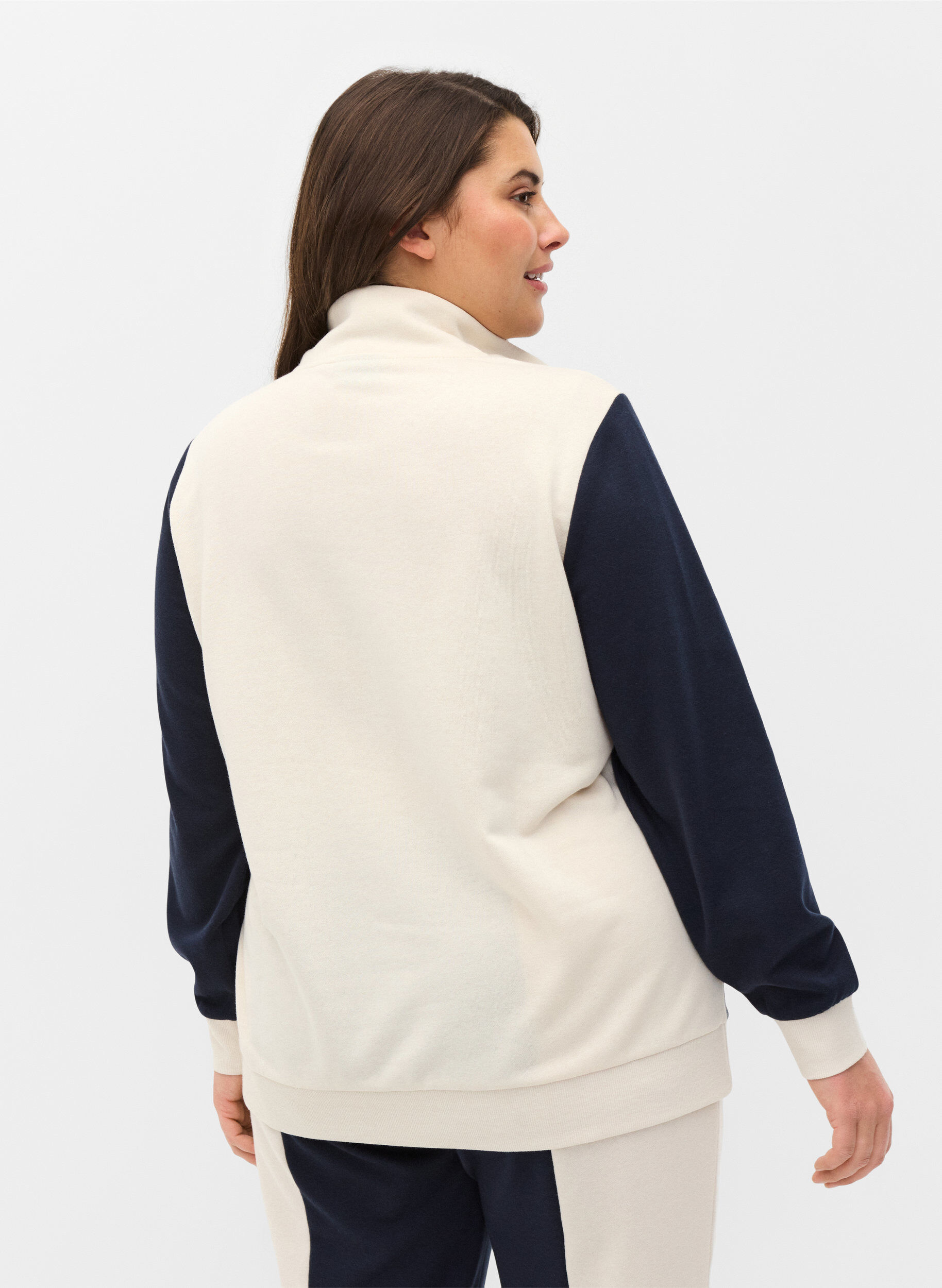 Zizzi Sweatshirt met colorblock, Night Sky/Off White, Model image number 1