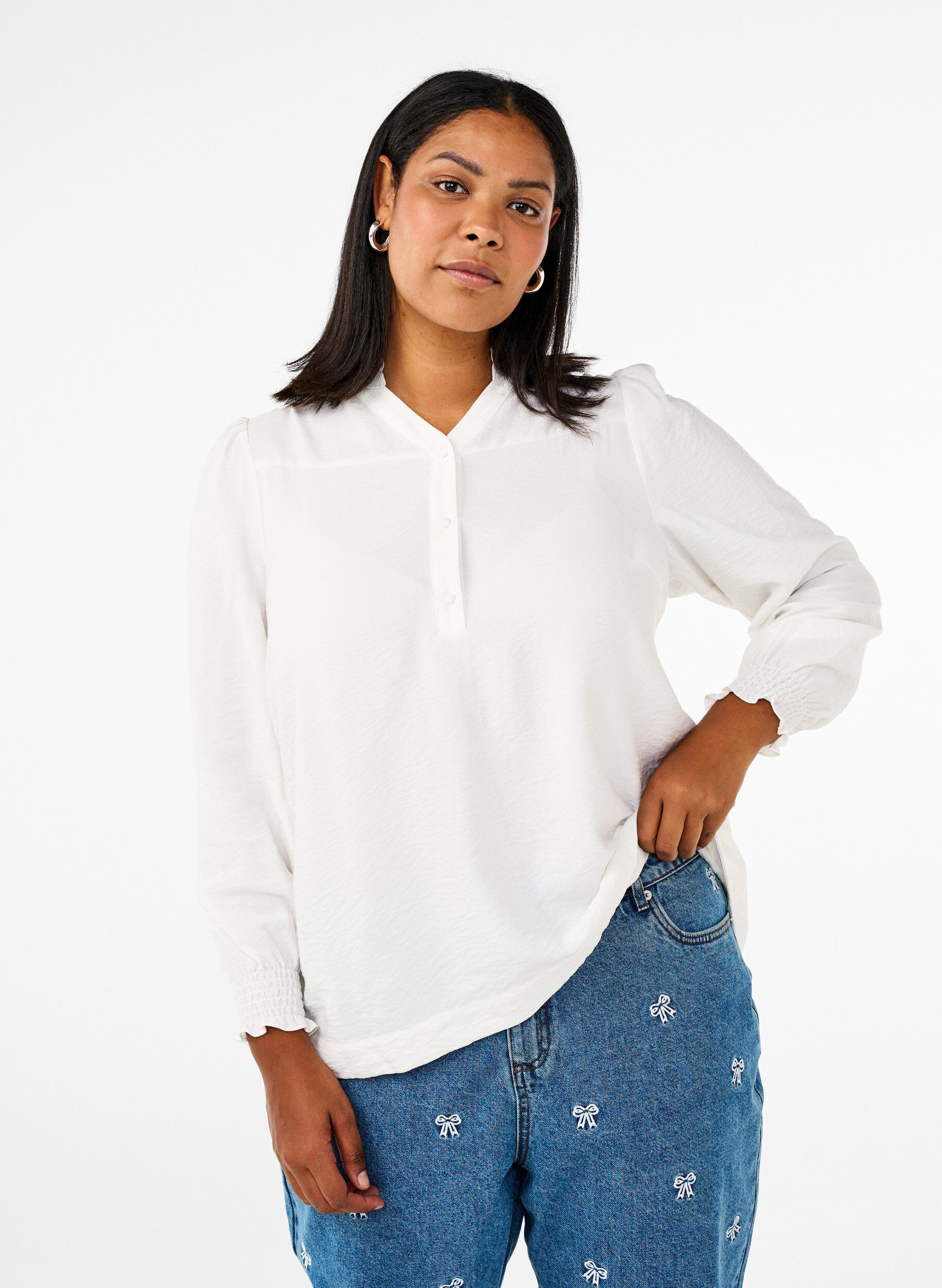 Zizzi Blouse met rucheskraag, Vanille, Model image number 0