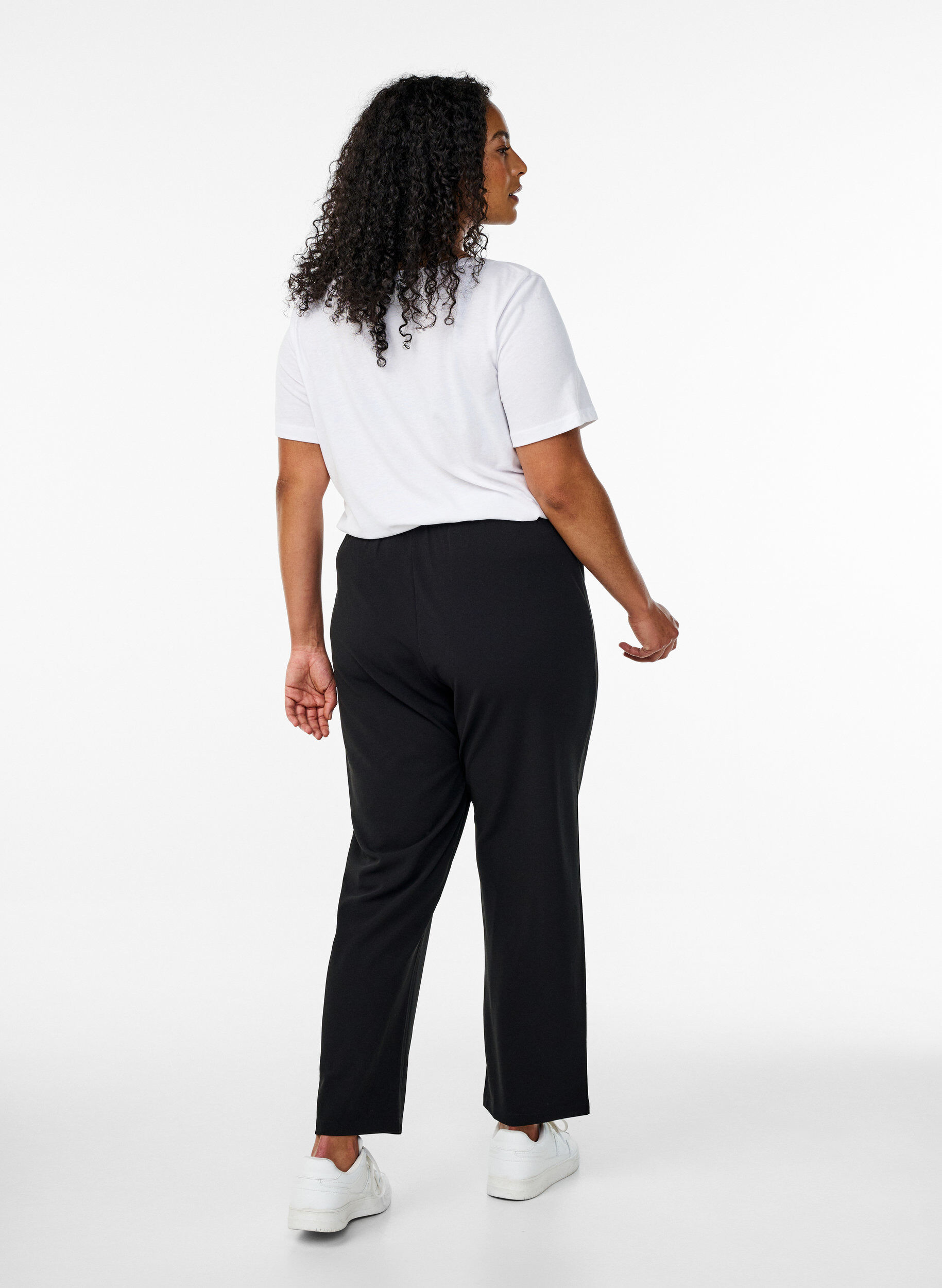 Zizzi Broek met rechte pasvorm, Zwart, Model image number 1