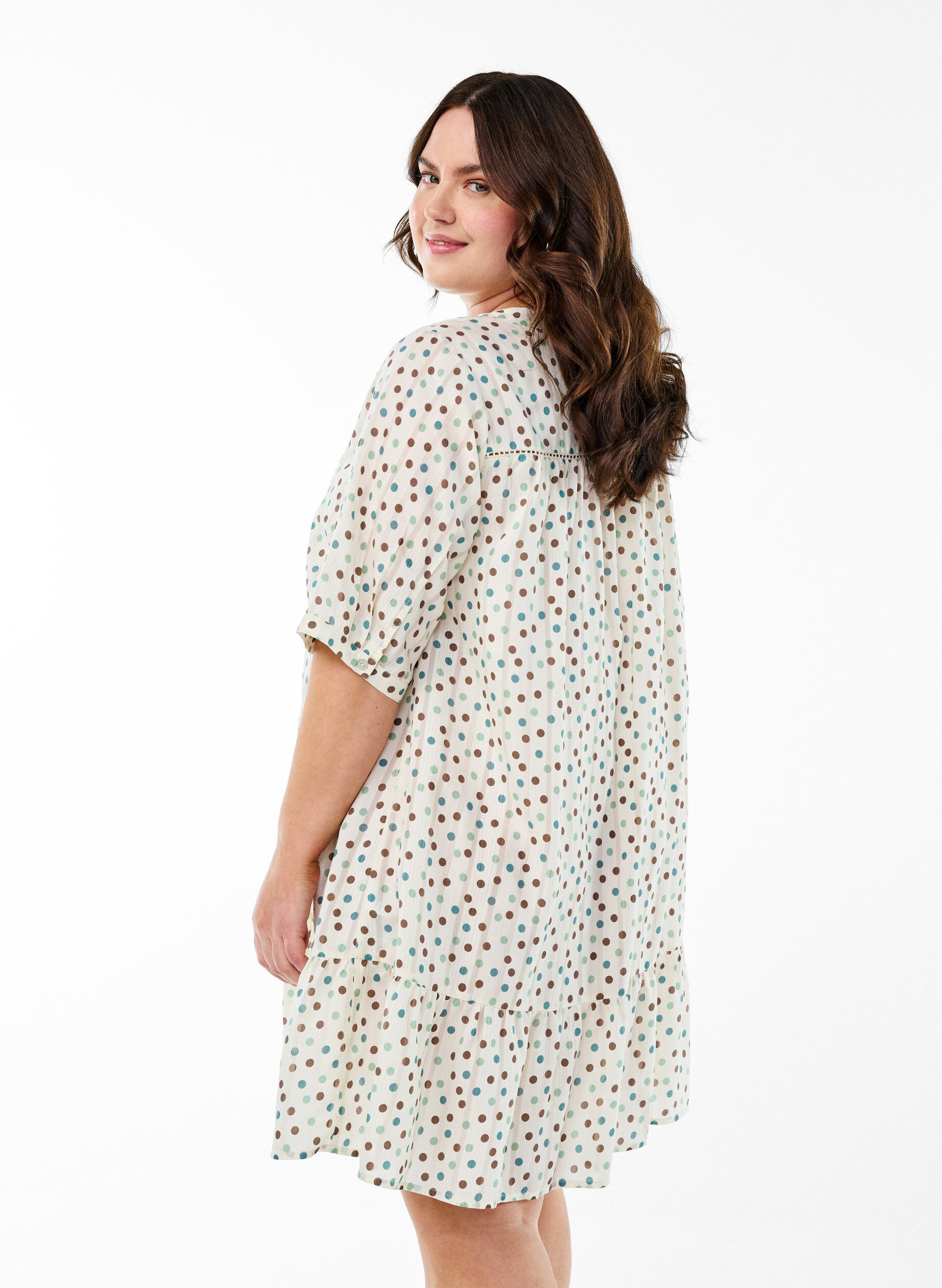 Zizzi Korte viscose jurk met kanten afwerking en een A-lijn snit, Wit, Model image number 2