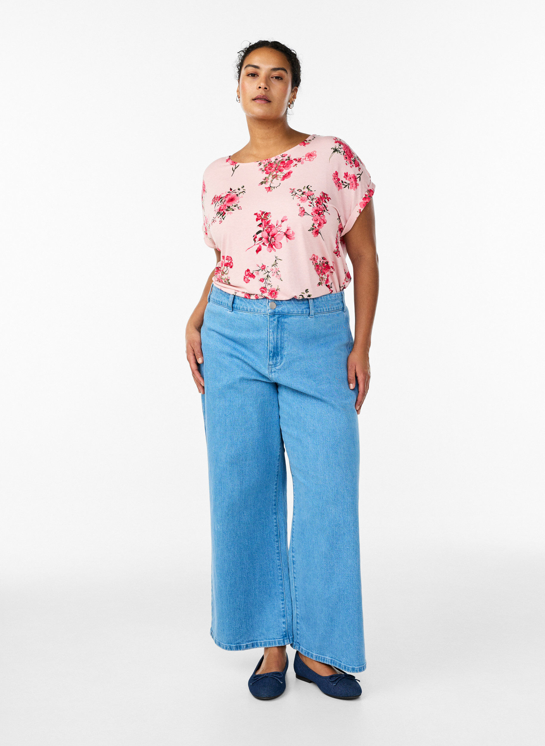 Zizzi T-shirt met bloemenprint, Roze, Model image number 1