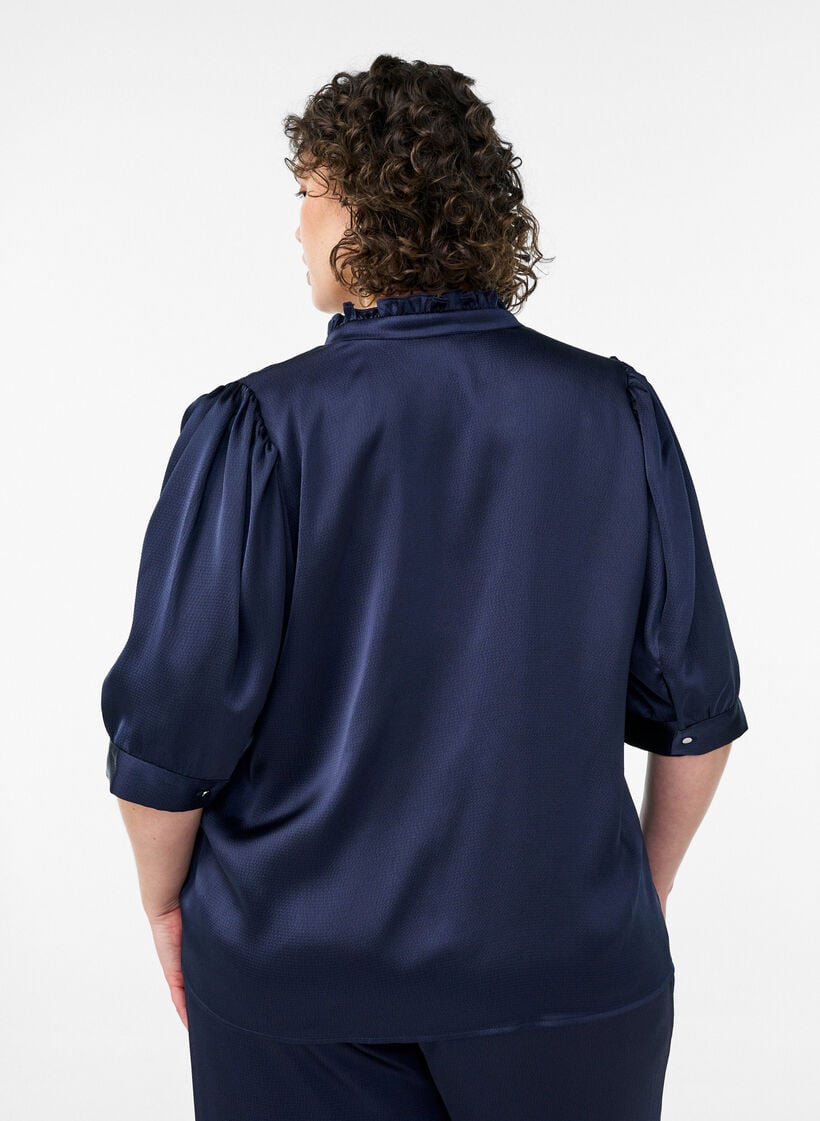 Blouse met satinlook, 1/2-mouwen en rucheskraag, Blauw, Model image number 2