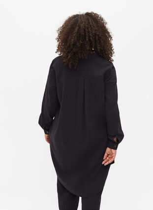 Lange katoenen blouse met borstzakken, Black, Model image number 1
