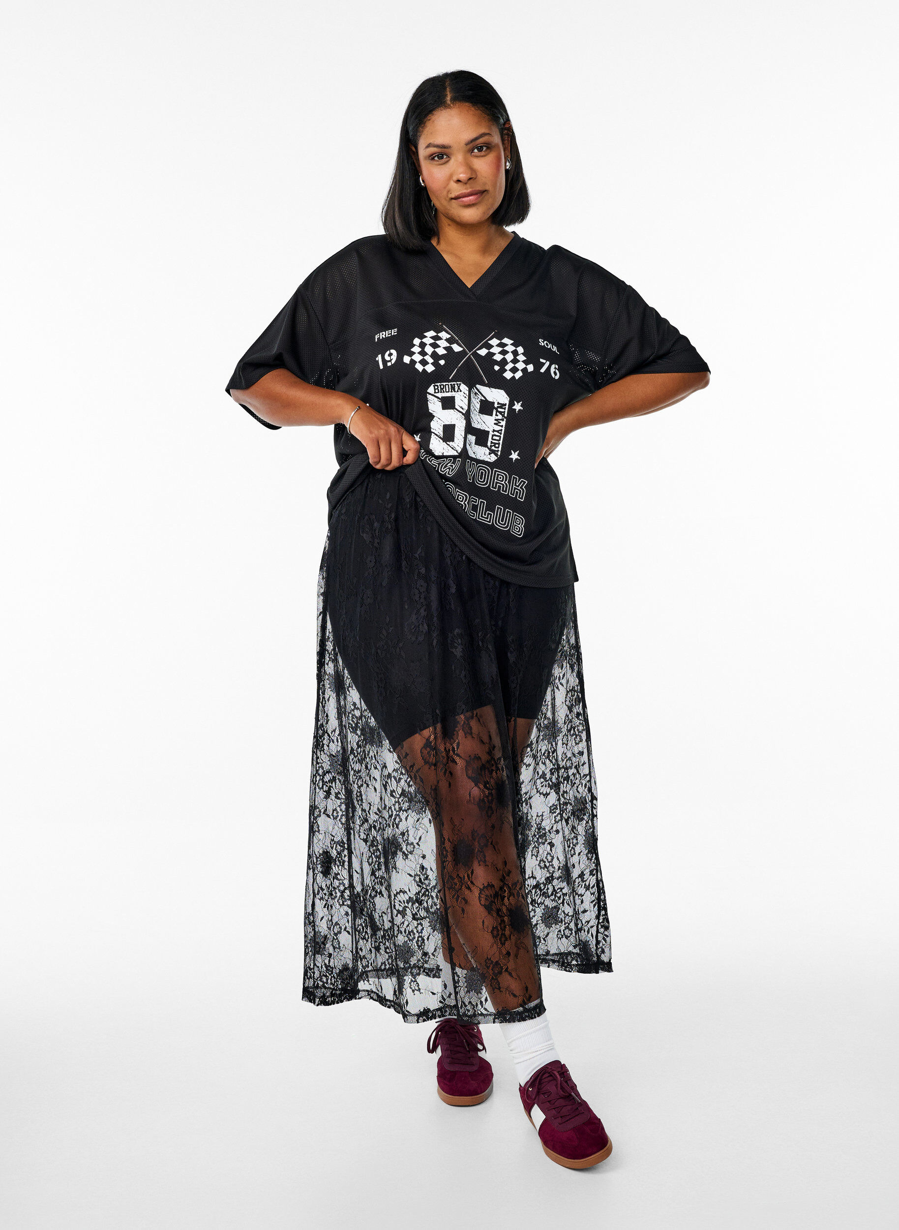 Zizzi Lange rok in doorschijnende kant, Black, Model image number 0