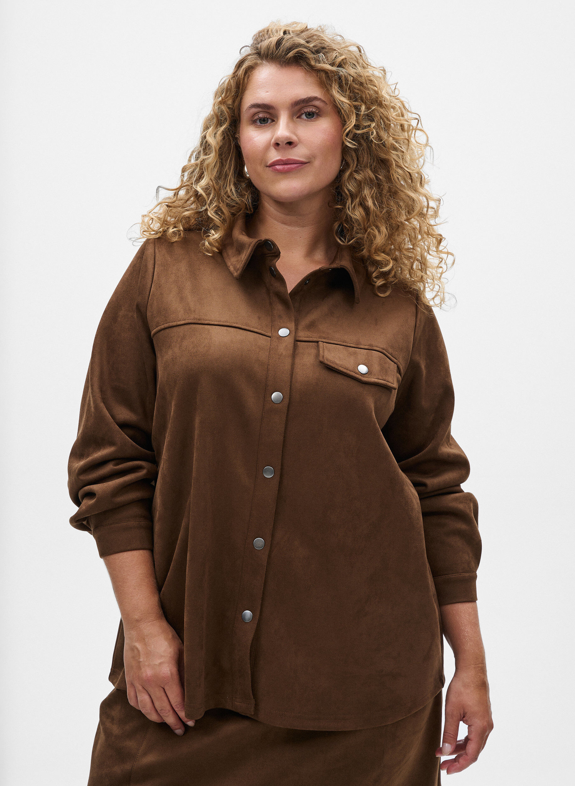 Imitatie su&egrave;de overhemd, Bruin, Model