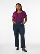 Basic T-shirt met V-hals van viscose, Paars, Model image number 1