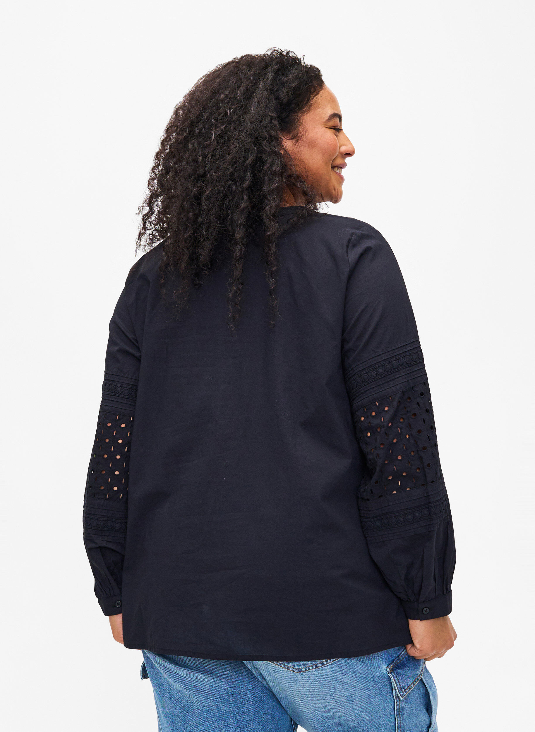 Zizzi Blouse met lange mouwen en decoratieve details, Black, Model image number 1
