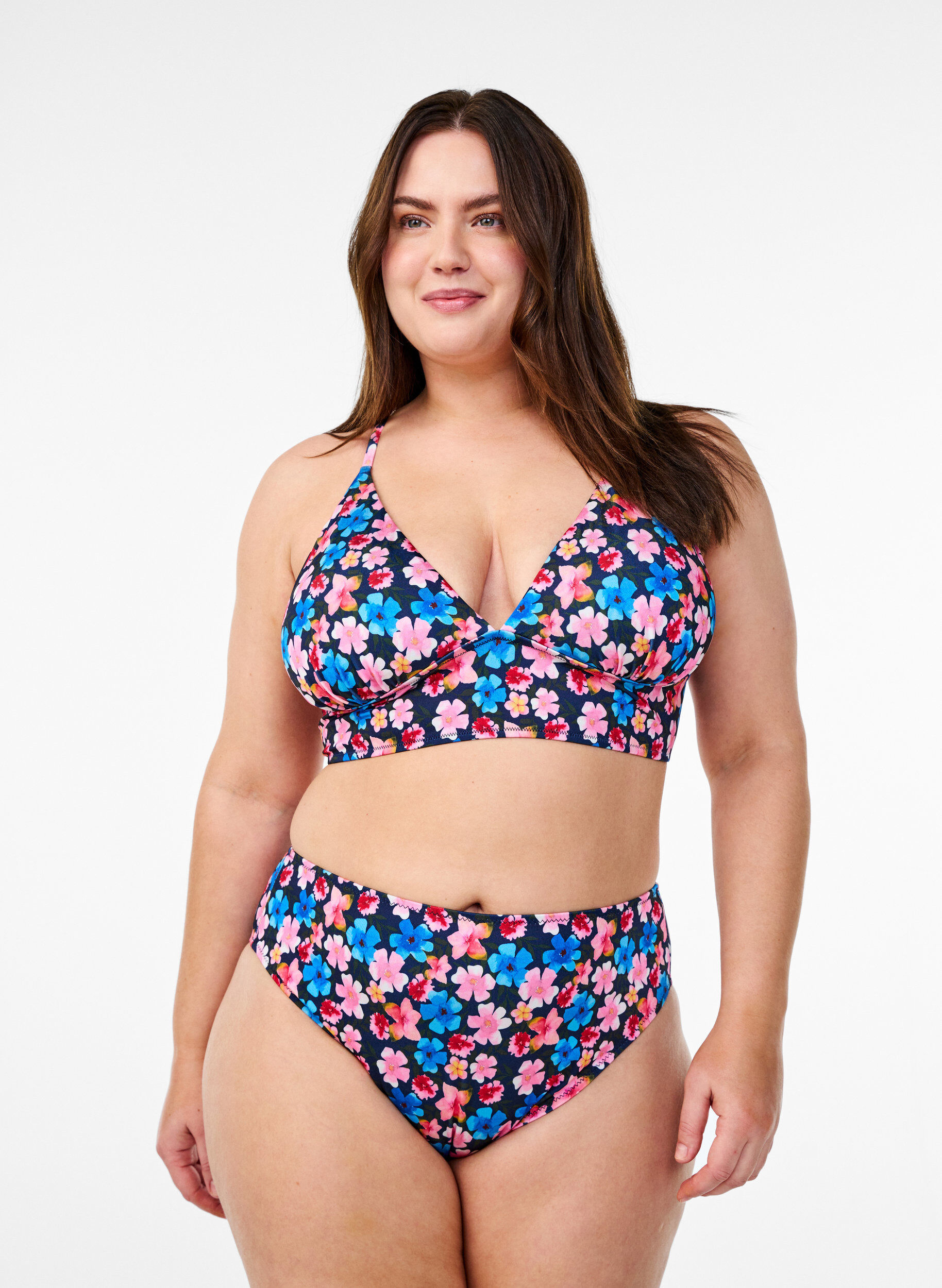 Zizzi Bloemenbikini top met striksluiting aan de achterkant, Rood, Model image number 1