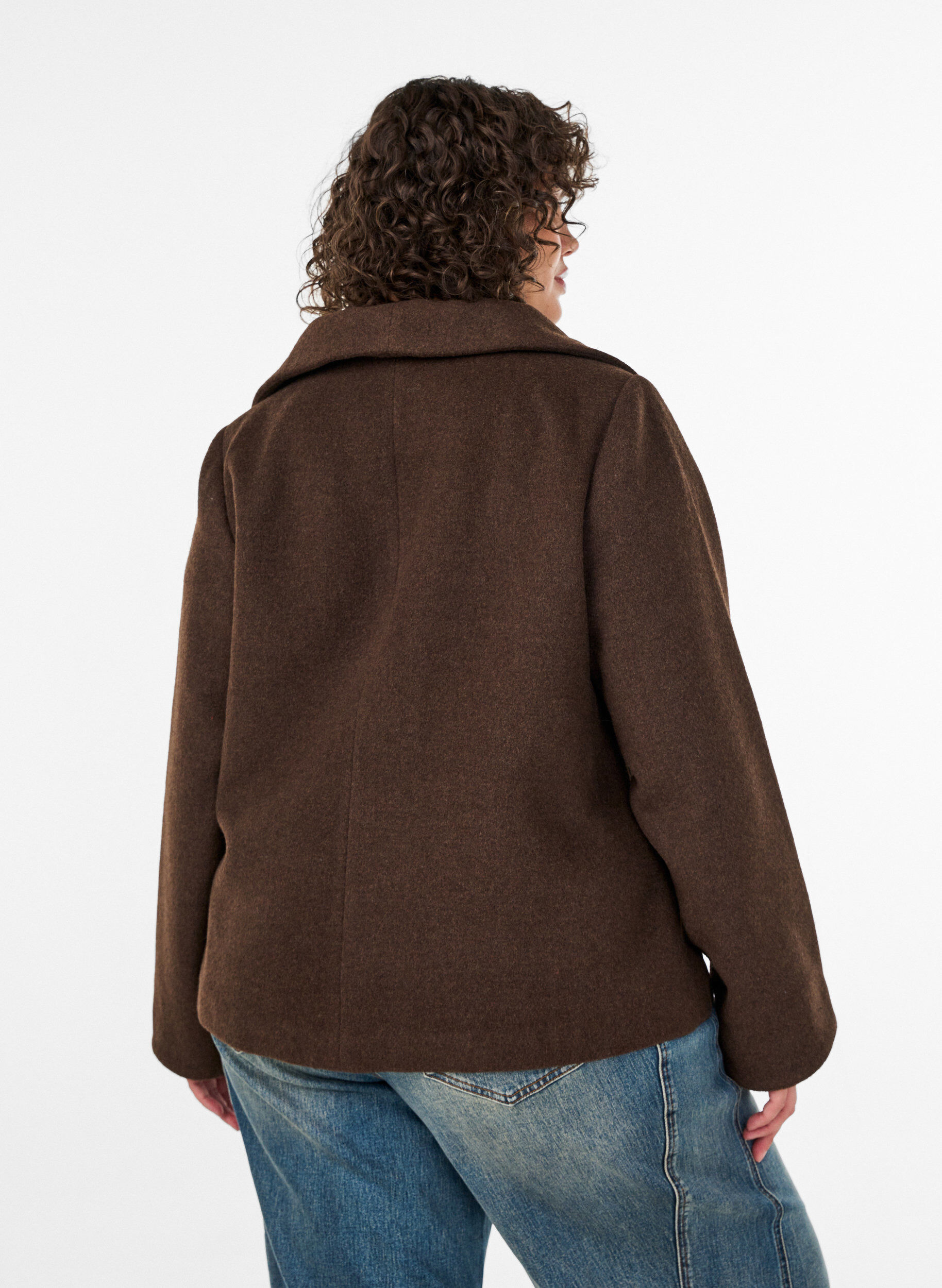 ZizziKorte jas met asymmetrische knoopsluiting, Bruin, Model image number 2