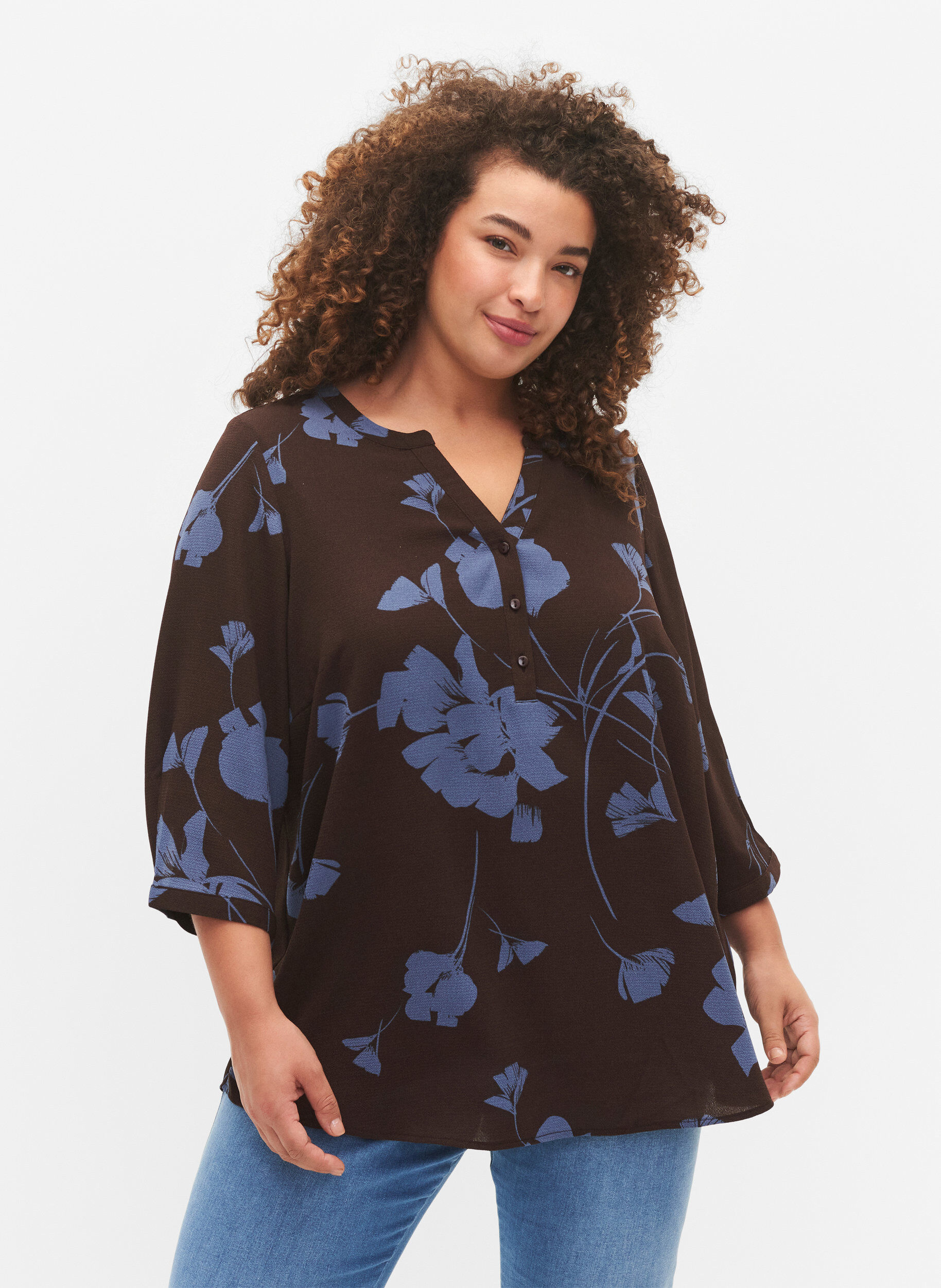Zizzi Blouse met bloemendesign en 3/4 mouw, Falcon Flower, Model image number 0