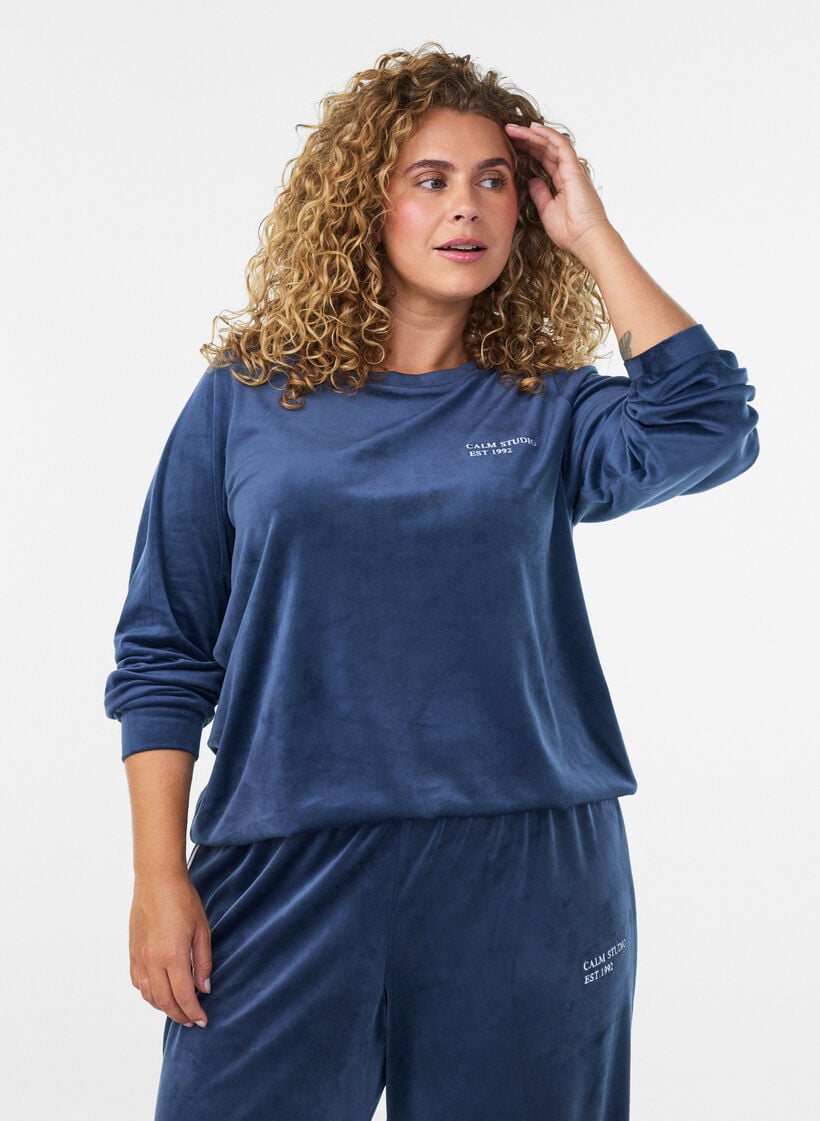 Velours blouse met geborduurde tekst, Blauw, Model image number 0