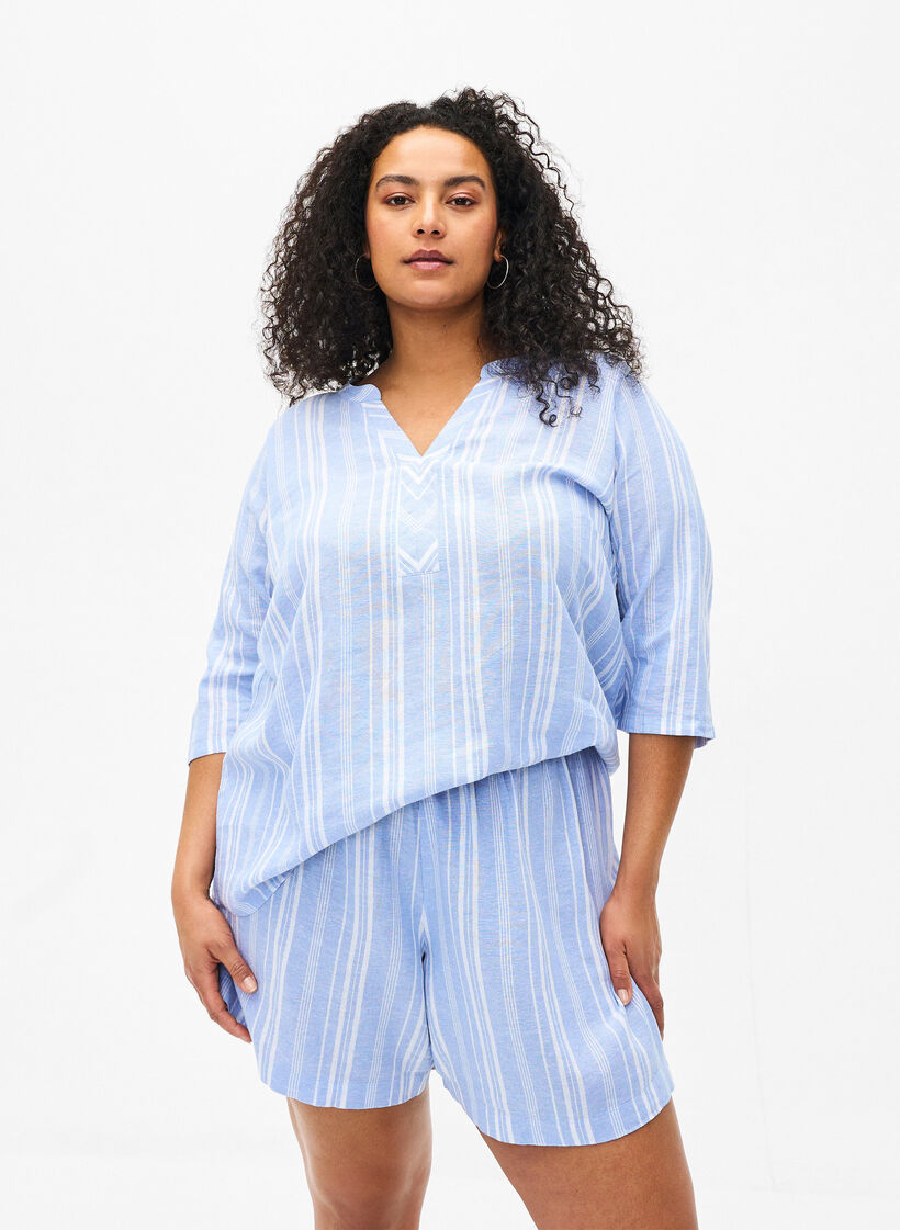 Gestreepte korte broek van linnen en viscose, Blauw, Model image number 0