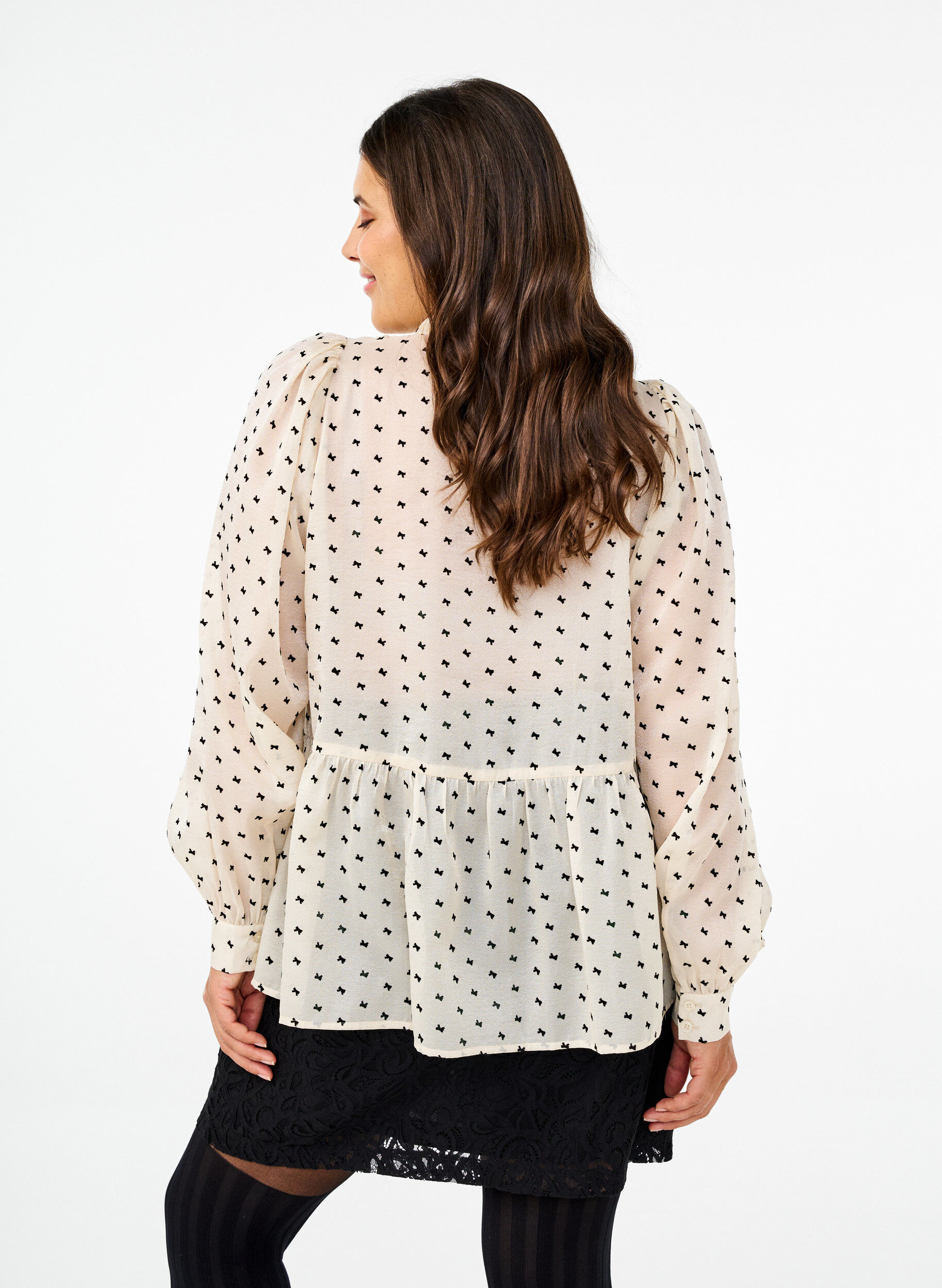 Zizzi Blouse met peplum en strikjes, Ecru w Bow, Model image number 1