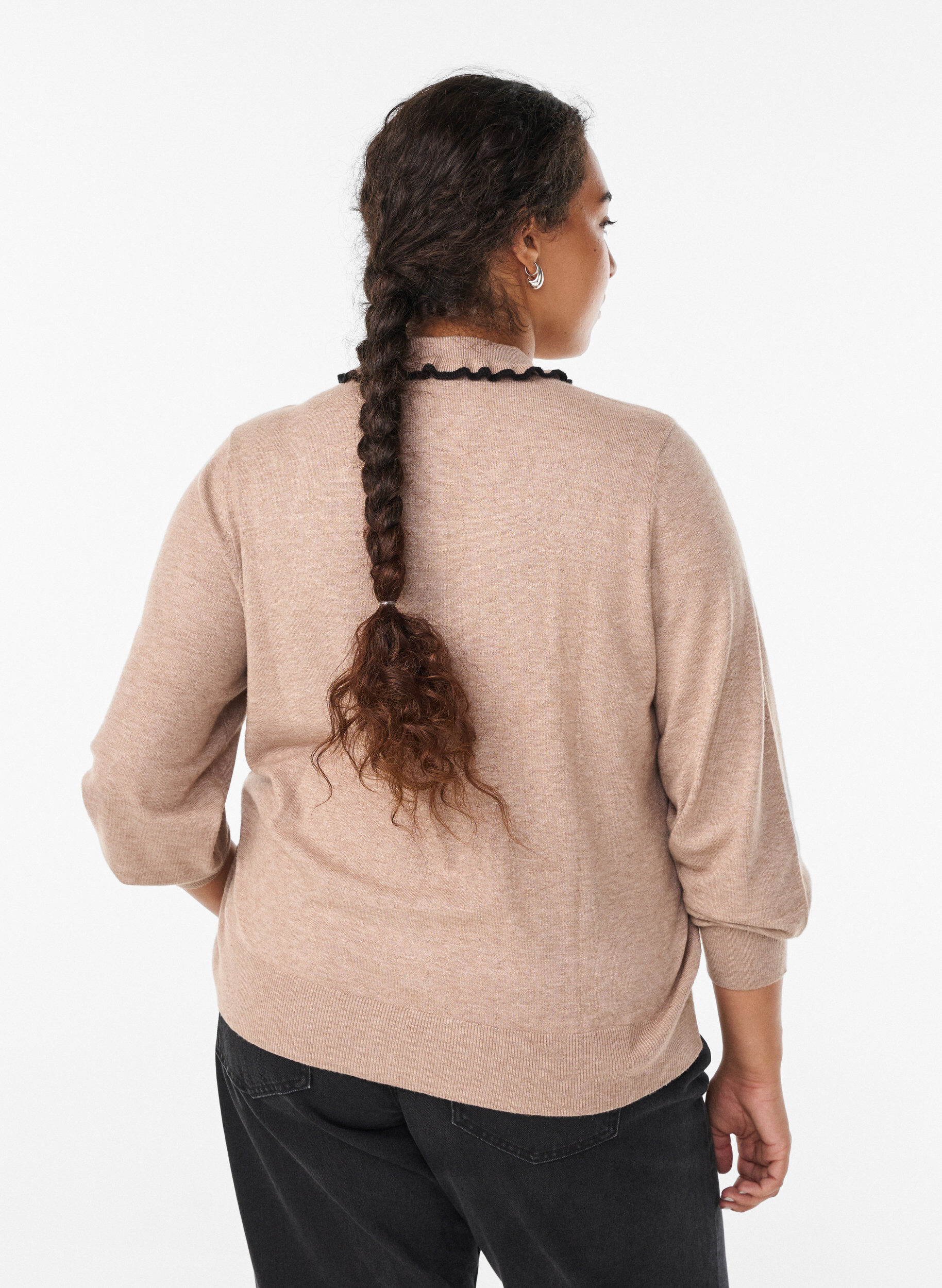 Zizzi Gebreide blouse met een kraag en contrasterende ruches, Beige, Model image number 2