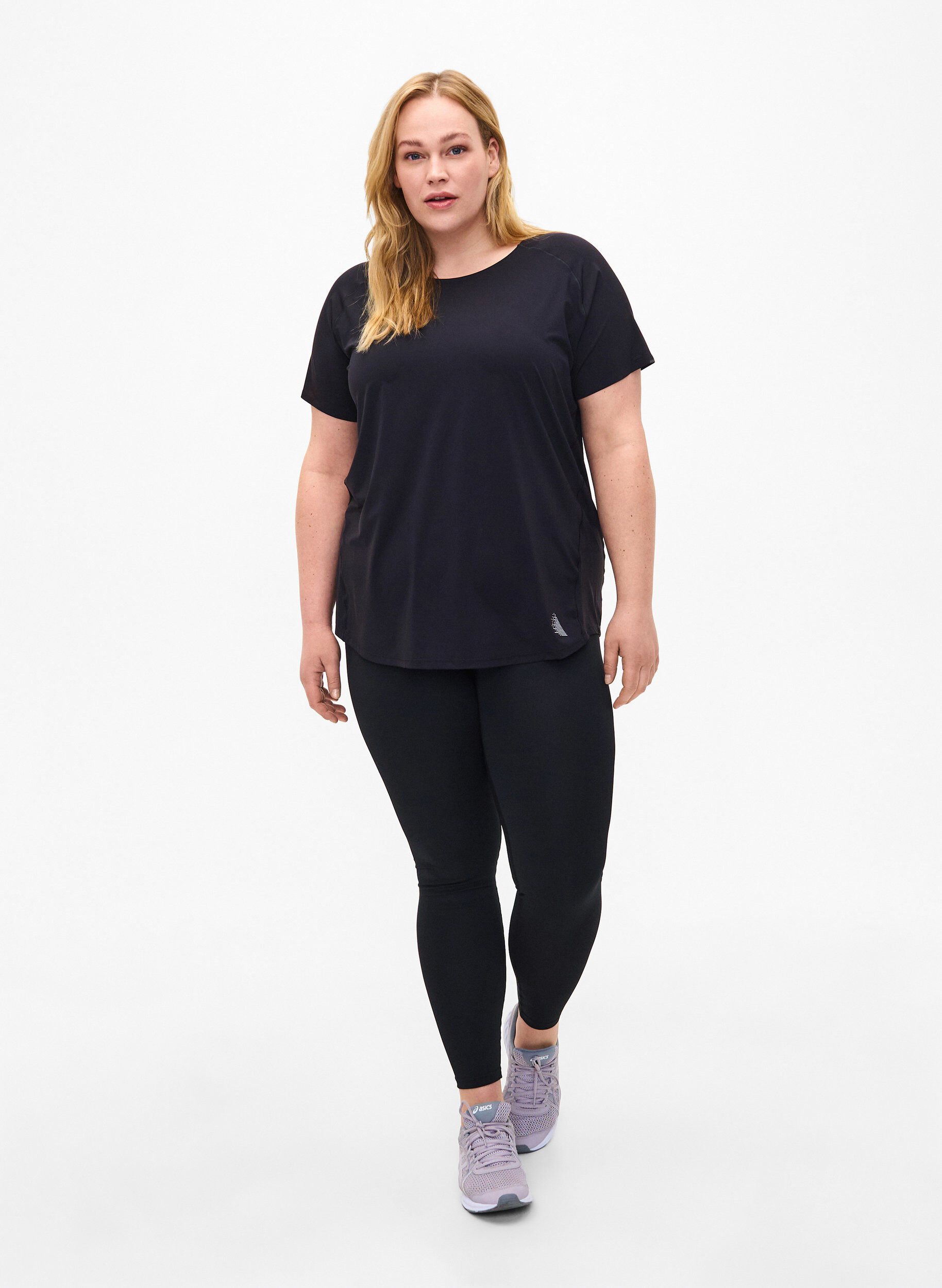 Zizzi Trainings-T-shirt met mesh en reflecterende details, Black, Model image number 2