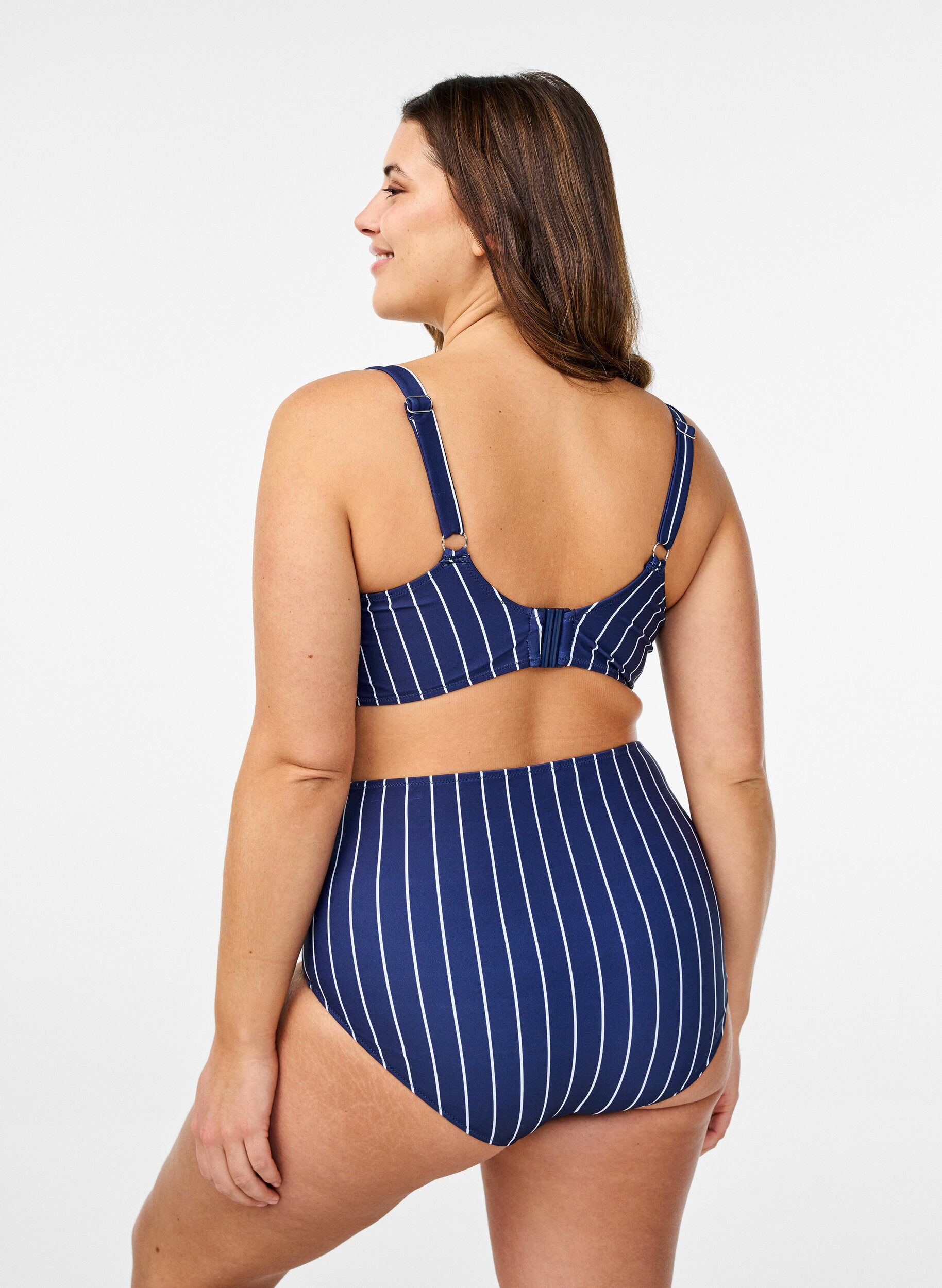 Zizzi Gewatteerde bikinitop met print, Blauw, Model image number 2