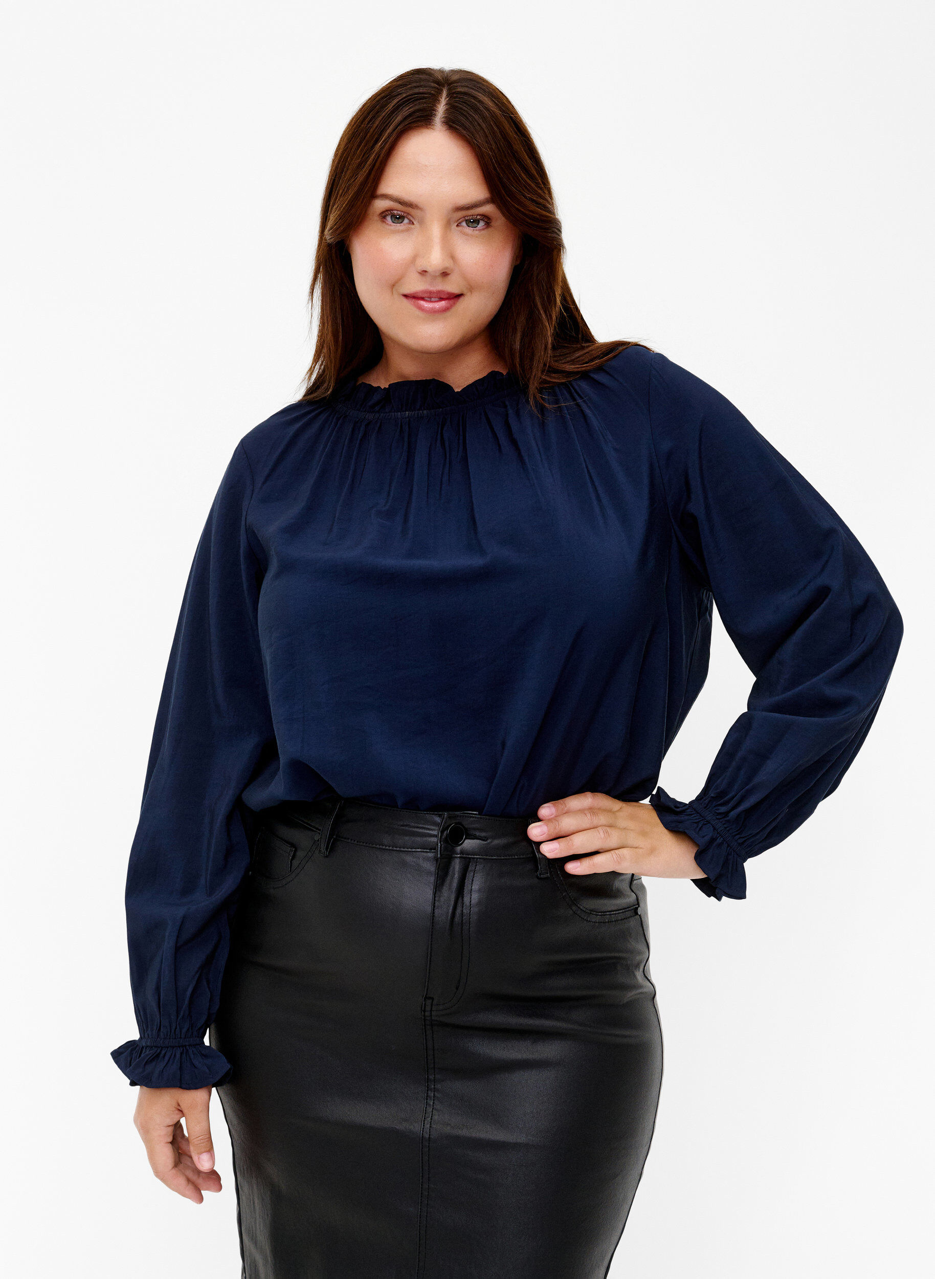 Zizzi Viscose blouse met lange mouwen en ruches, Total Eclipse, Model image number 0