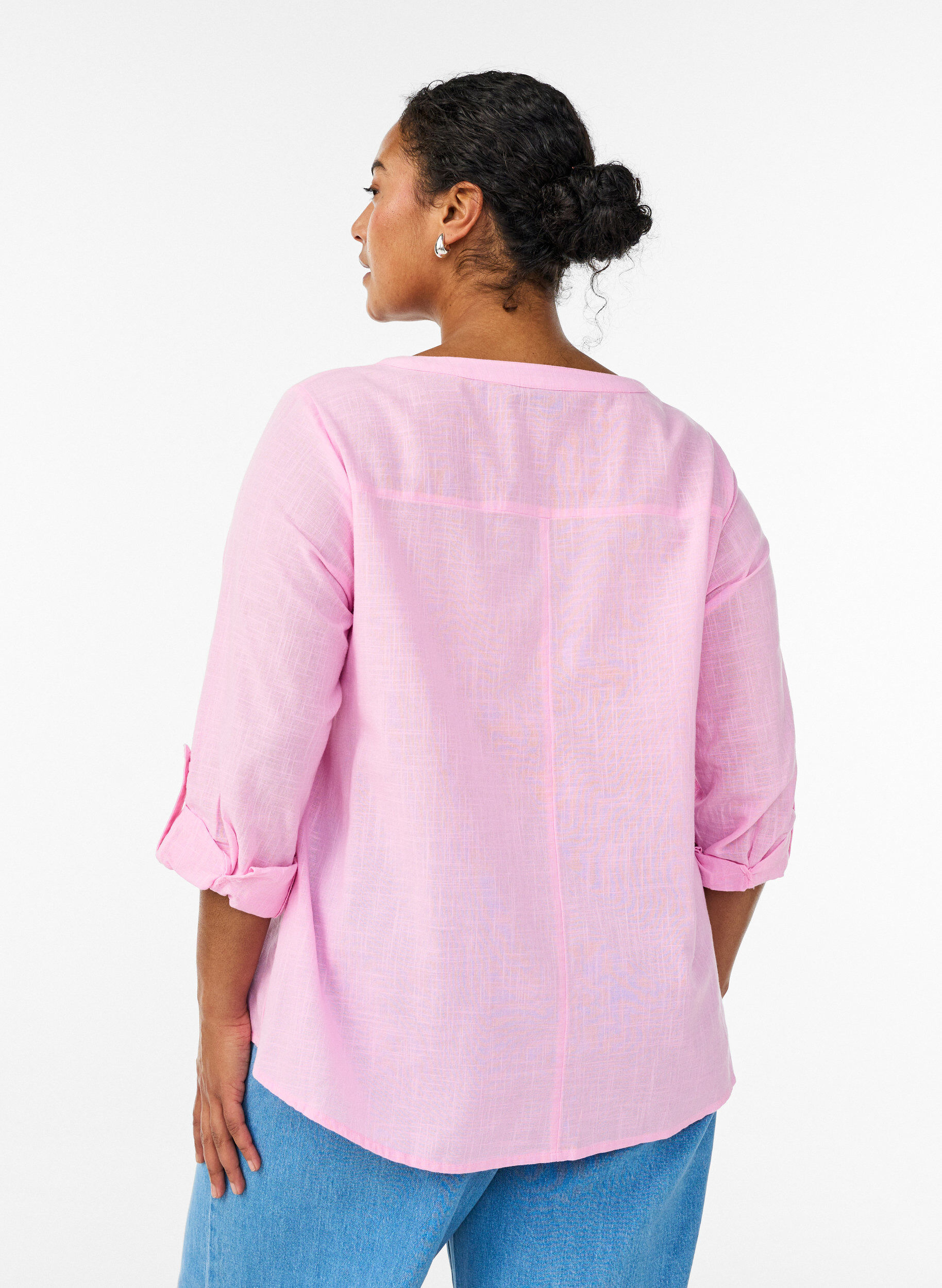 Zizzi Katoenen blouse met V-hals, Roze, Model image number 2