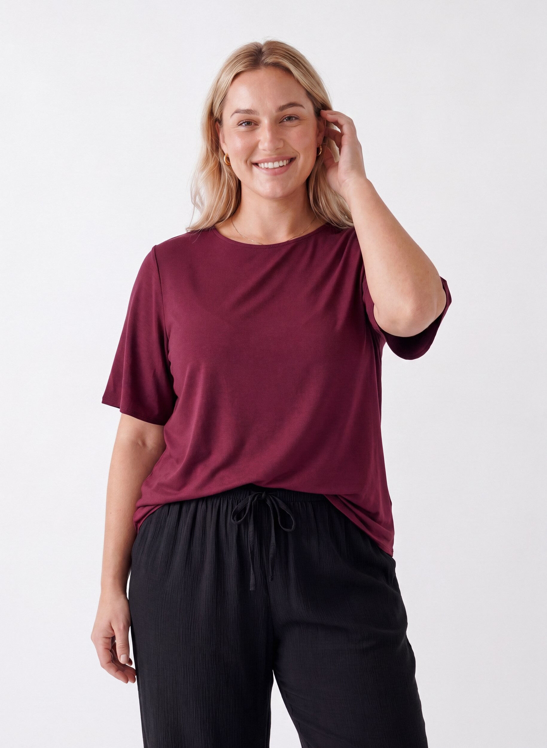 Geweven blouse met korte mouwen en ronde hals, Rood, Model