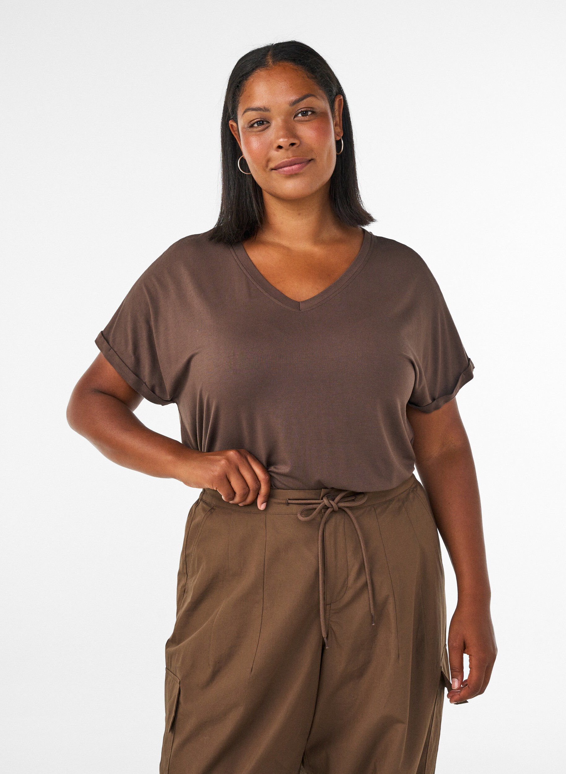 ZizziBasic T-shirt met V-hals van viscose, Bruin, Model image number 0