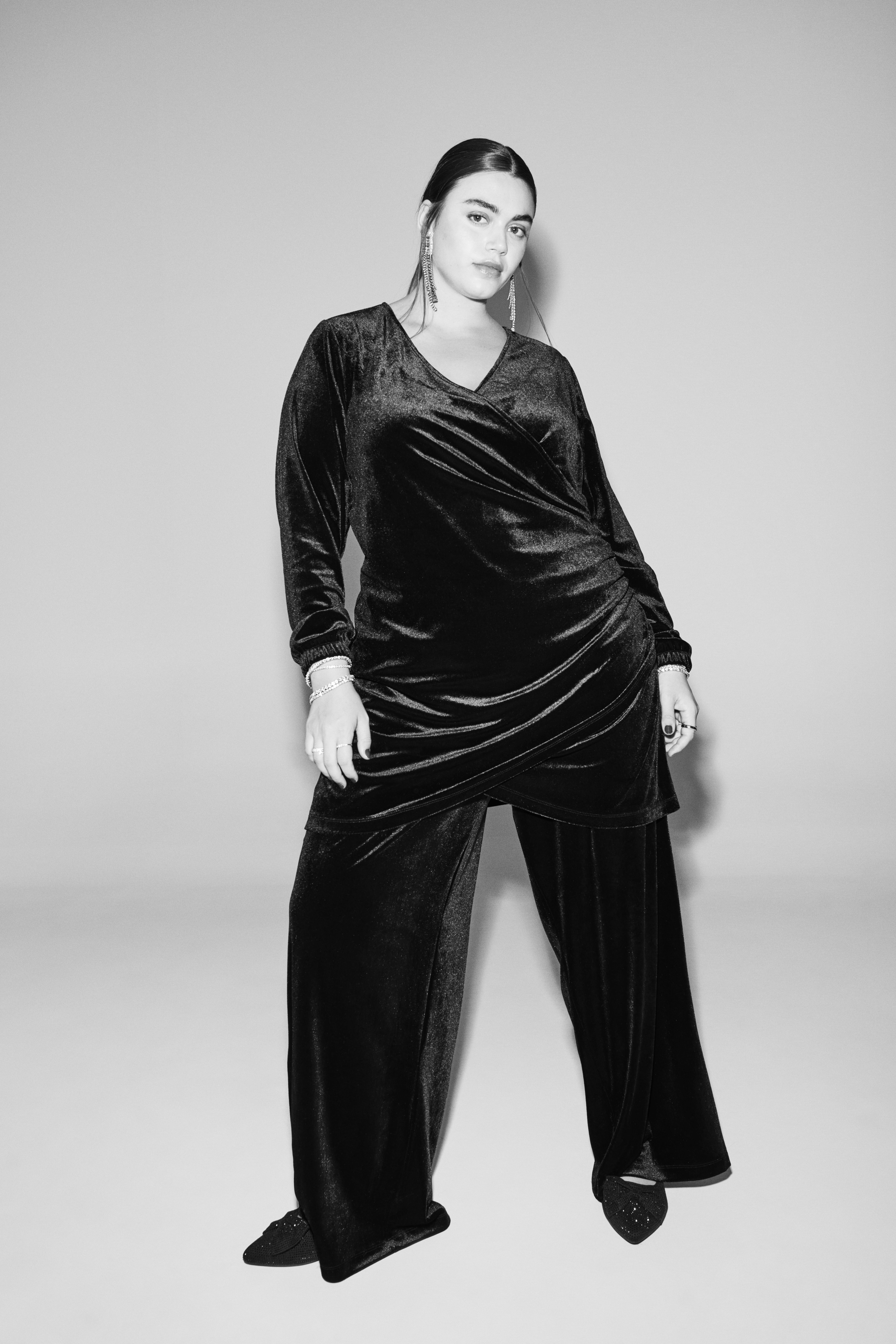 Velourset met details, , Model