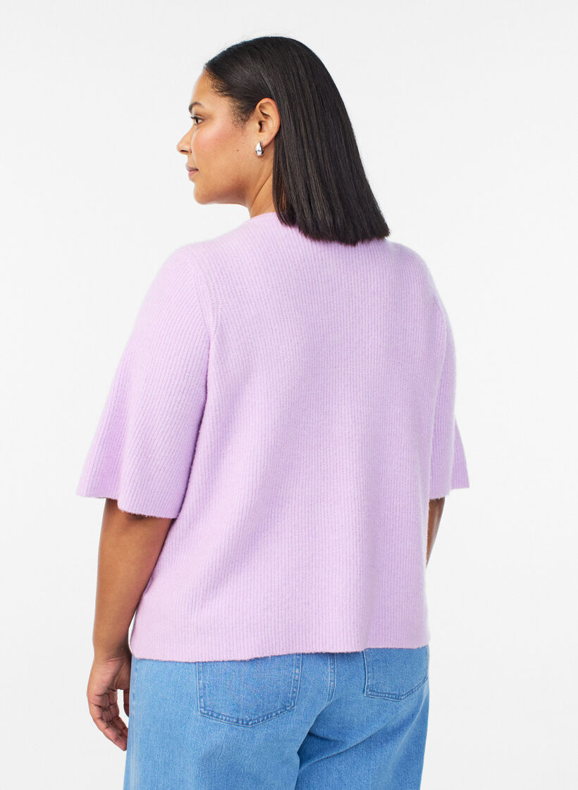 Gebreid vest met korte mouwen en glanzende knoopjes, Paars, Model image number 2