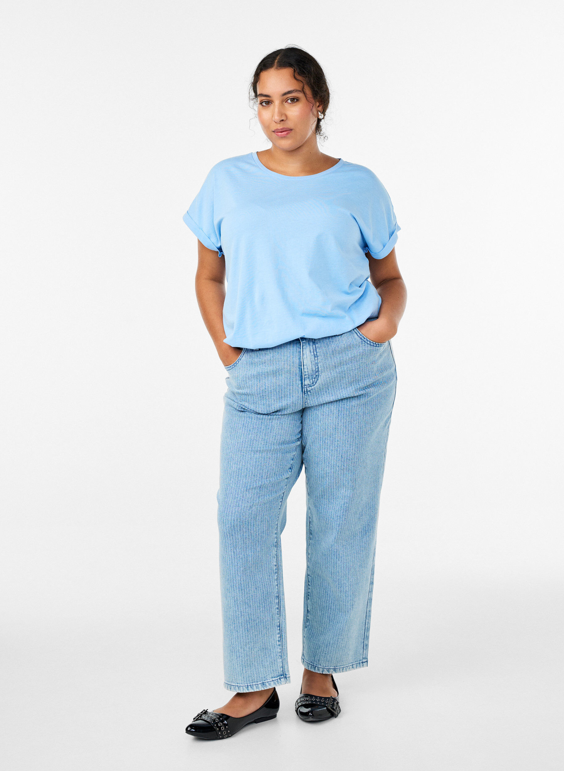 Zizzi T-shirt met korte mouwen in een katoenmix, Blauw, Model image number 1