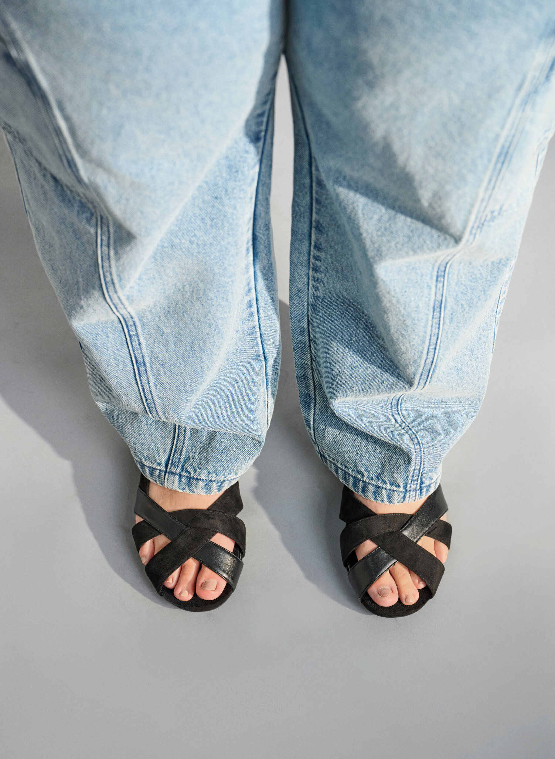 Zizzi Wijde ballerina schoenen met spitse neus, Zwart, Image image number 0