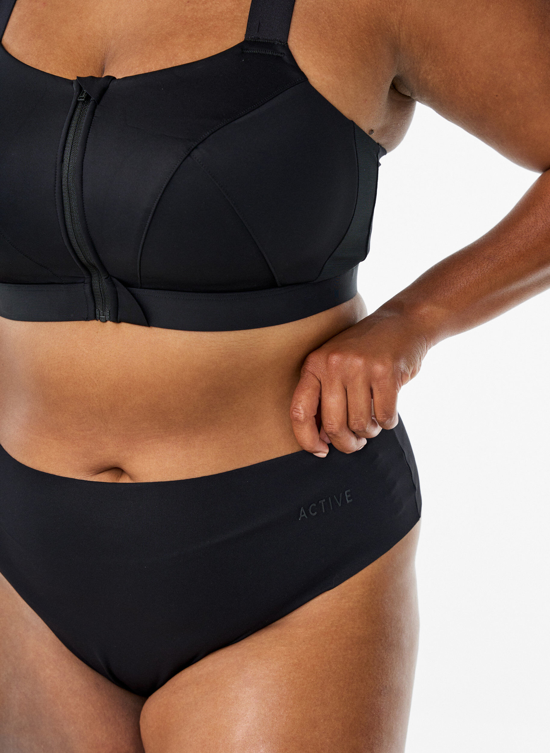 Zizzi 2-pack onzichtbare G-string trainingspanties, Zwart, Model image number 2