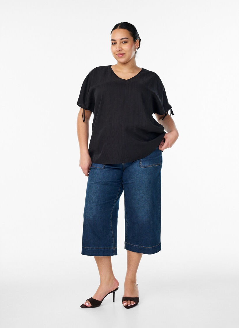 Viscose blouse met geplooide mouwen, Zwart, Model image number 1