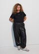 Katoenen T-shirt met tekstbadge, Zwart, Model image number 1