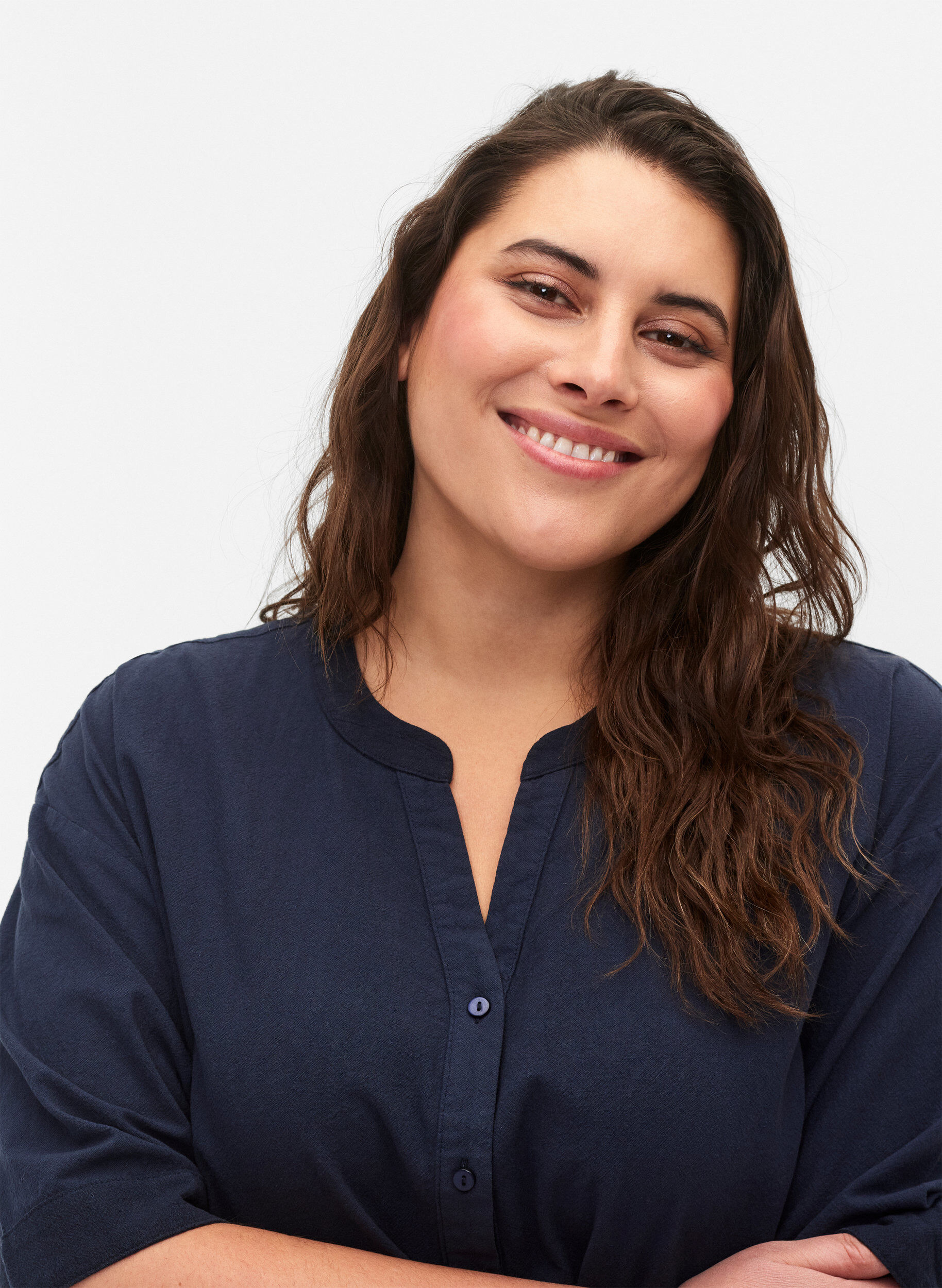 Zizzi FLASH - Midi jurk met korte mouwen in katoen, Navy Blazer, Model image number 2