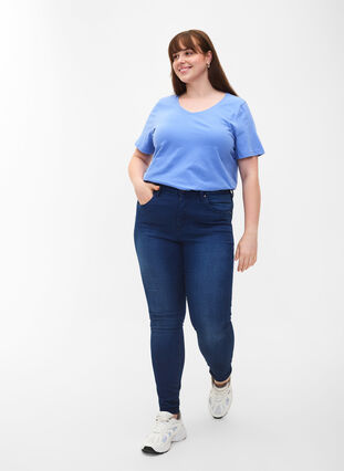 Basic t-shirt in effen kleur met katoen, Blue Bonnet, Model image number 2
