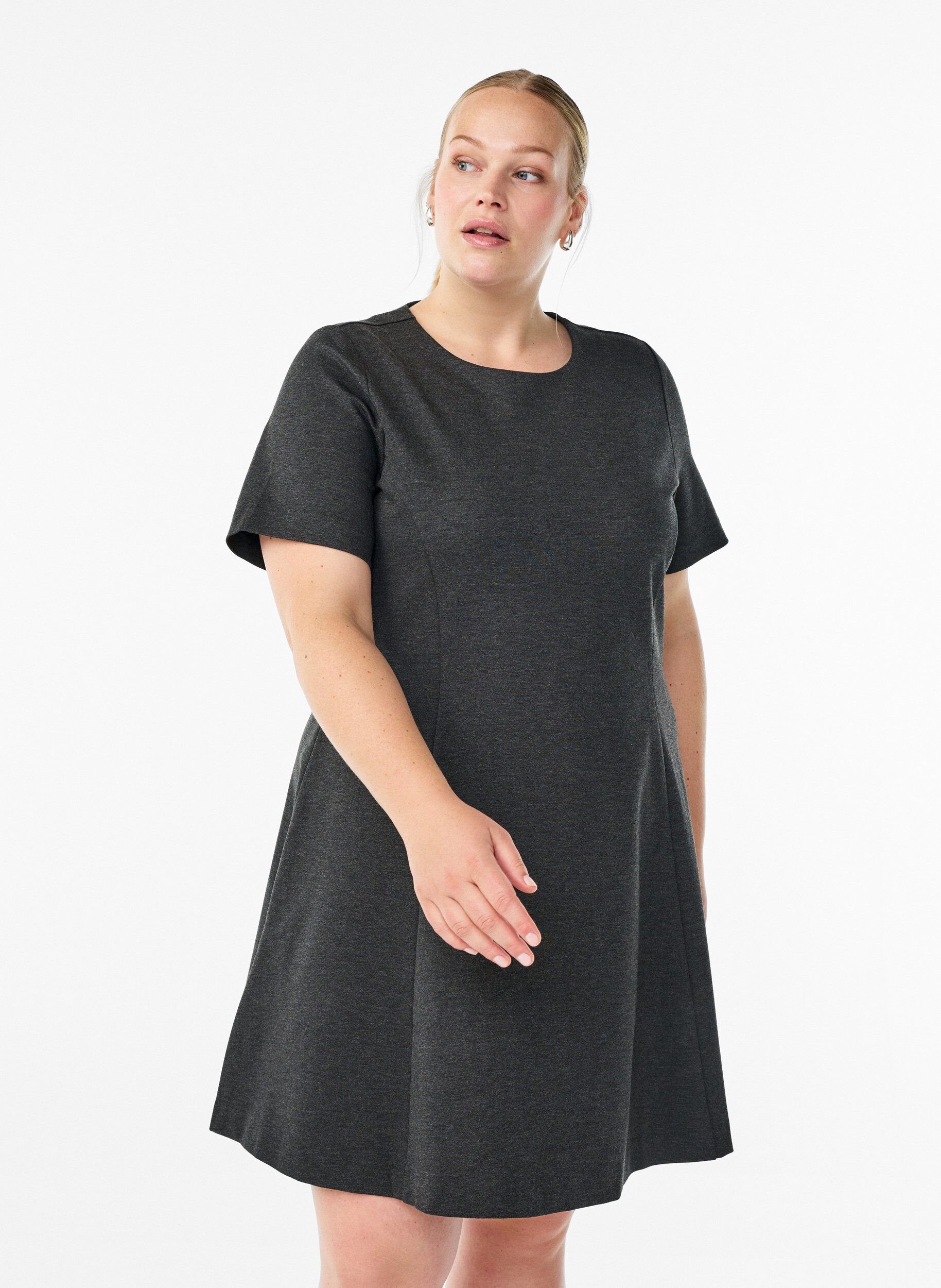 ZizziJersey jurk met korte mouwen en A-lijn., Grijs, Model image number 0