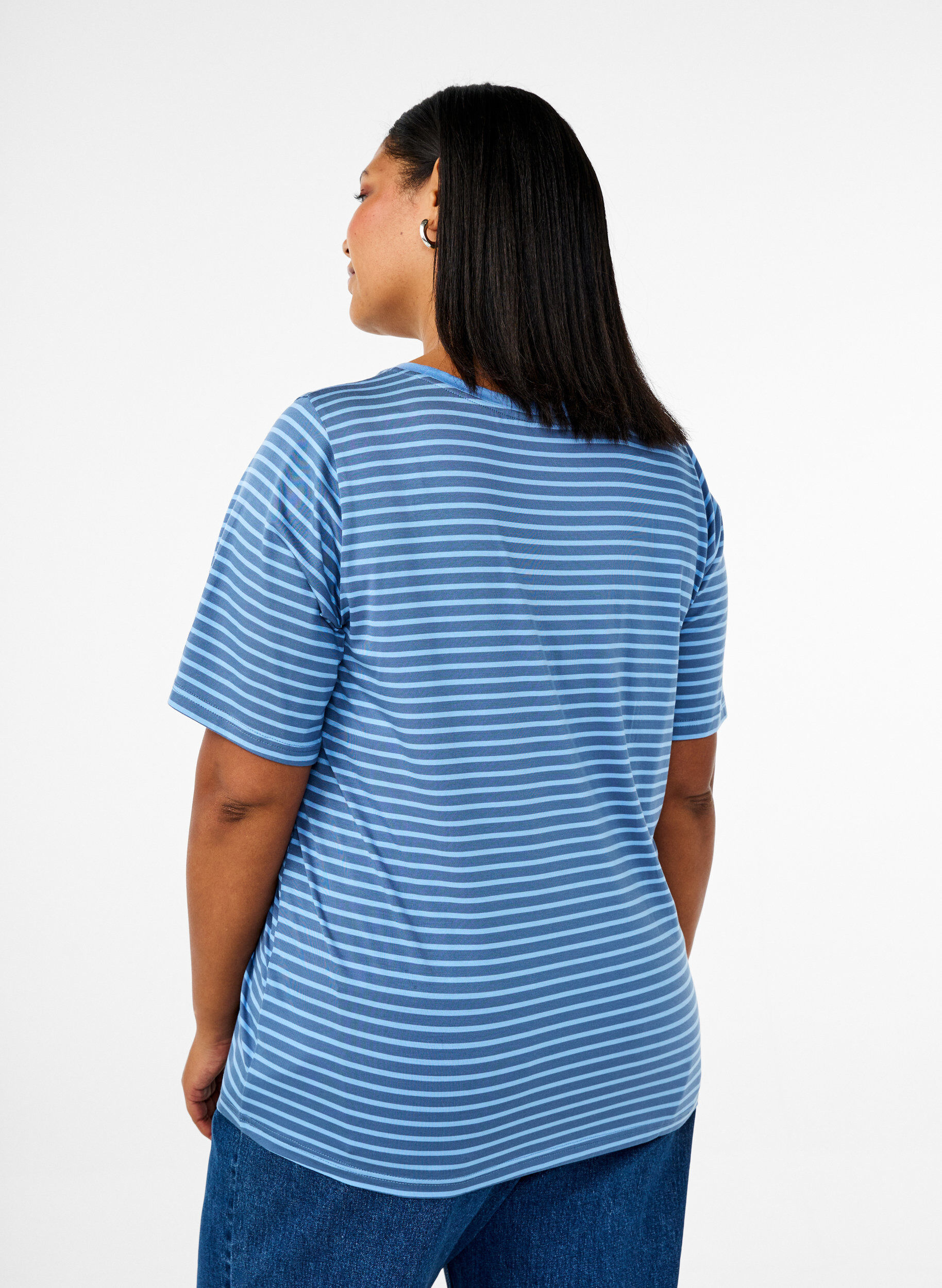 Zizzi T-shirt met TENCEL&trade; Lyocell en strepen, Blauw, Model image number 2