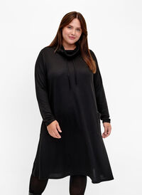 Jersey-jurk met hoge hals en zakken, Black, Model