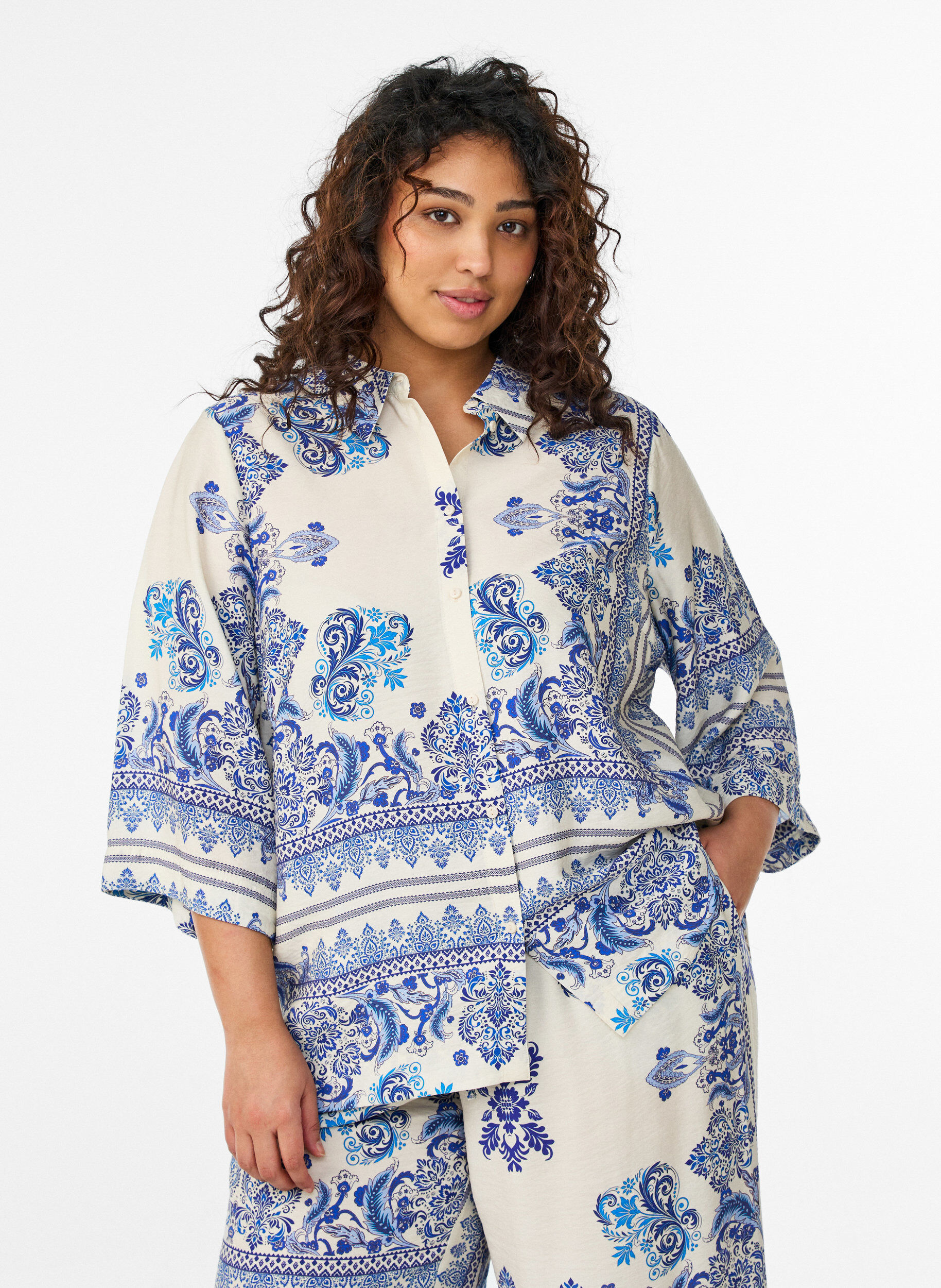 Zizzi Viscose blouse met 3/4-mouwen en patroon, Blauw, Model image number 0