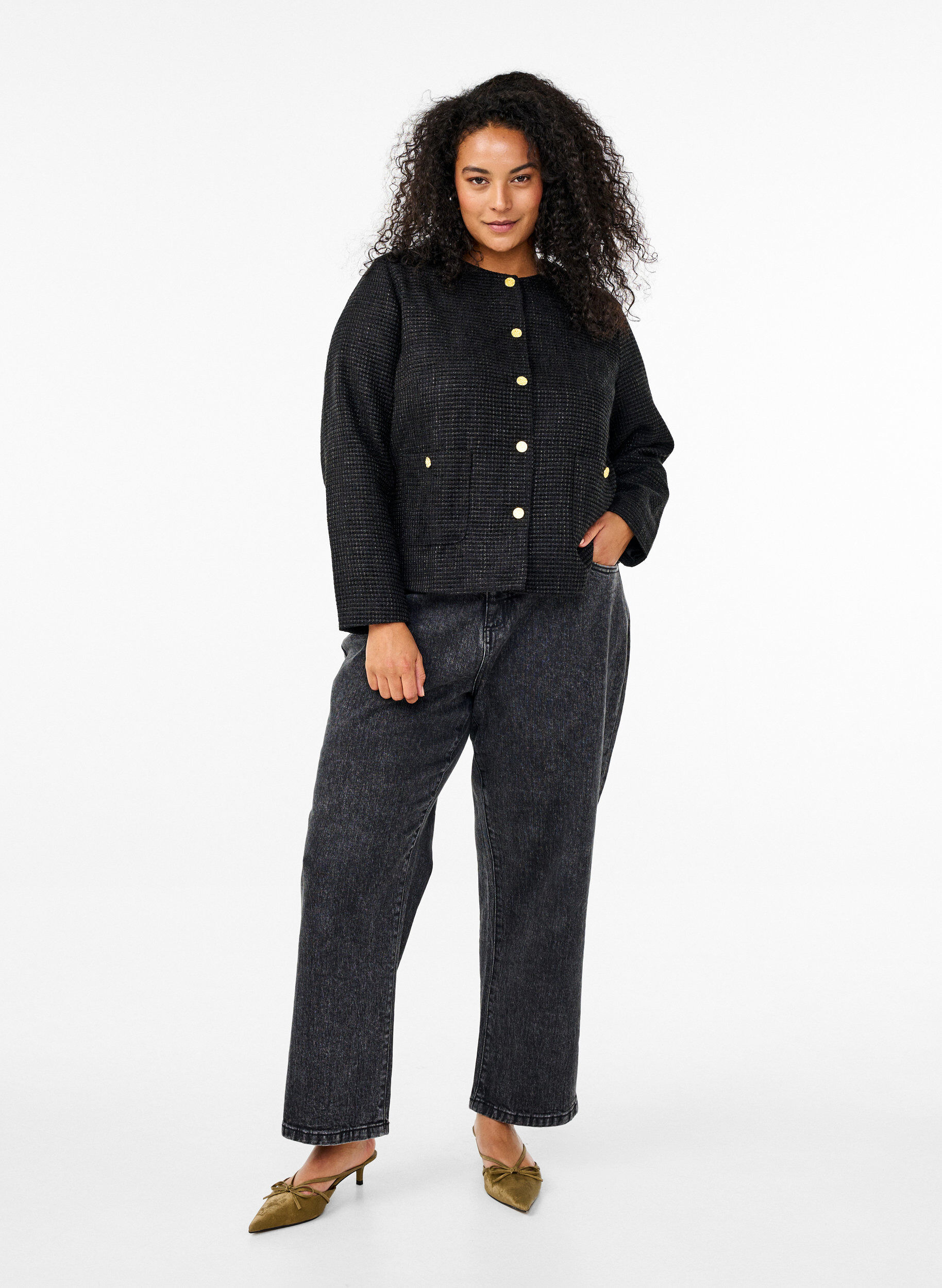 Zizzi Boucle jasje met zakken en decoratieve knopen, Black, Model image number 2