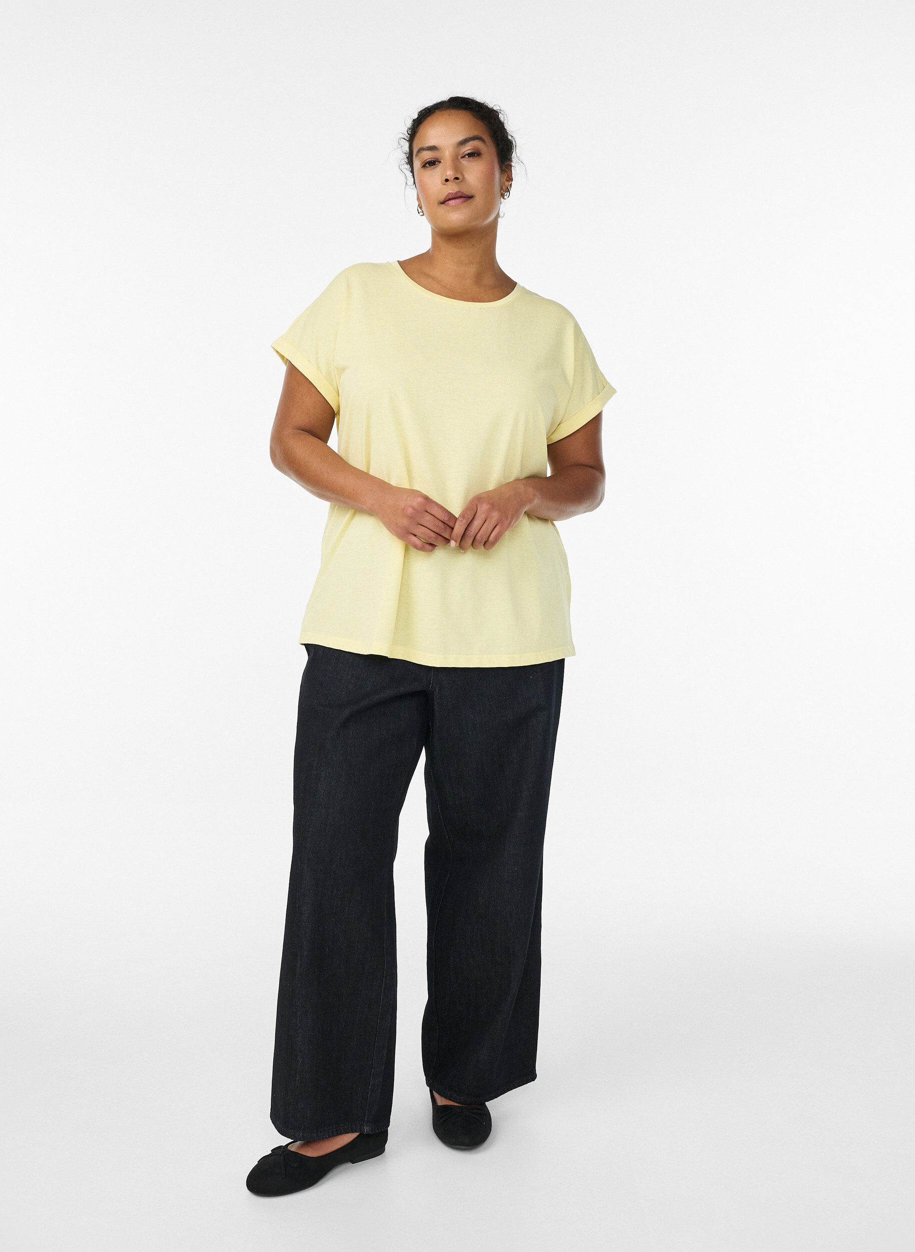 Zizzi T-shirt met korte mouwen van katoenmix, Geel, Model image number 1