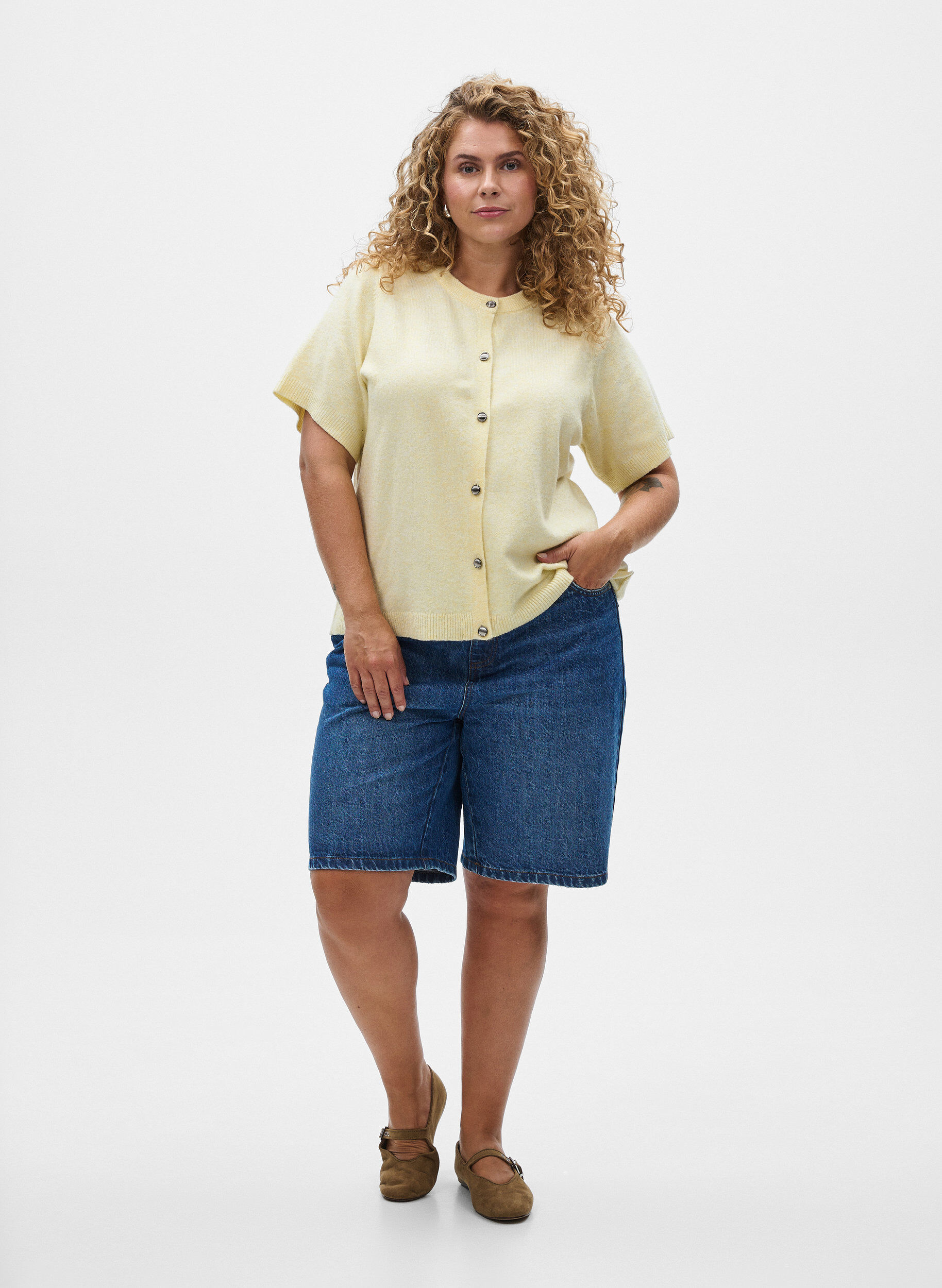 Zizzi Gebreide kleding vest met korte mouwen, Geel, Model image number 1